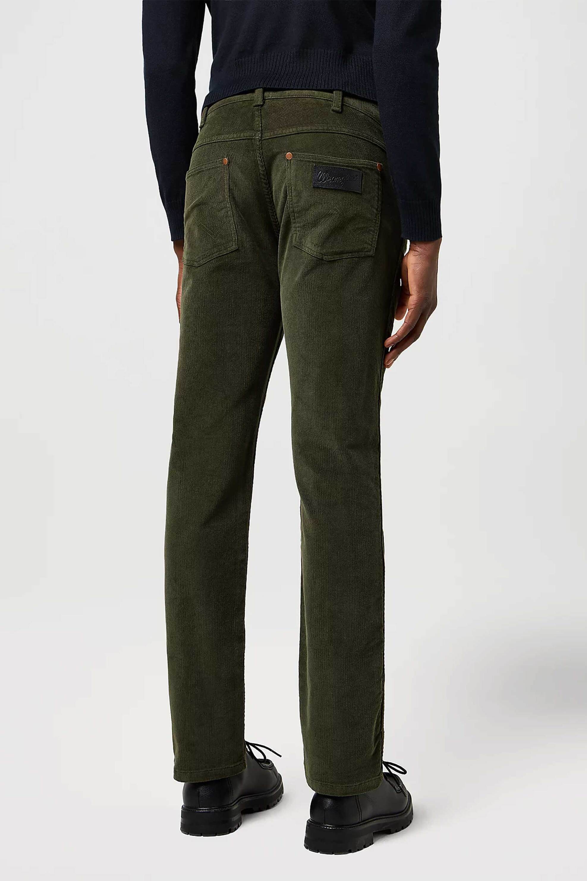 Wrangler® ανδρικό κοτλέ παντελόνι πεντάτσεπο Straight Fit "Greensboro" - 112371011 Κυπαρισσί φωτογραφία