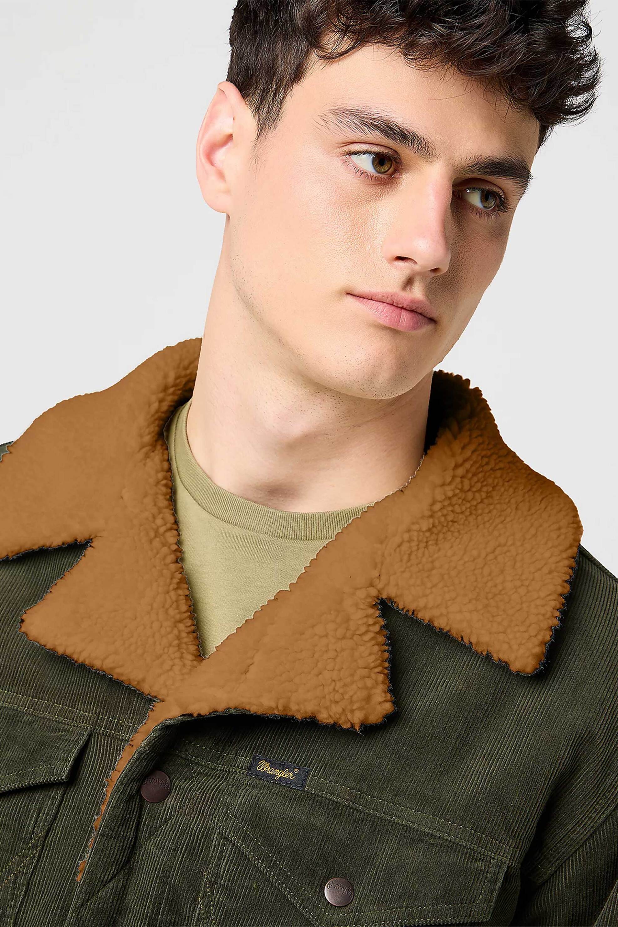 Wrangler® ανδρικό κοτλέ μπουφάν με μπουκλέ γιακά και επένδυση Regular Fit "Wrange" - 112371443 Κυπαρισσί φωτογραφία