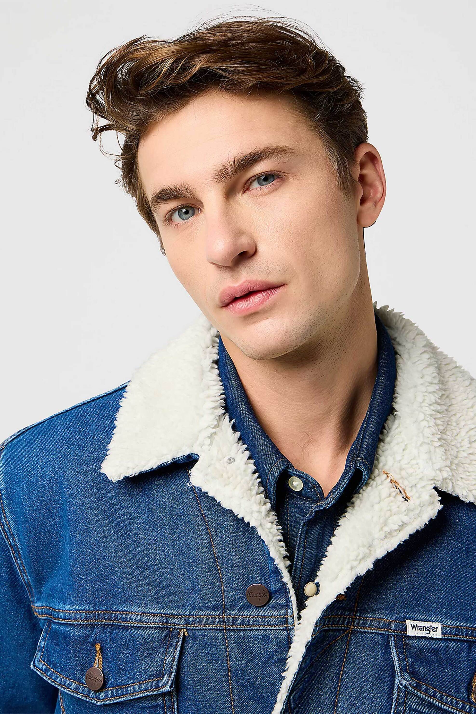 Wrangler® ανδρικό denim jacket με μπουκλέ γιακά και επένδυση Regular Fit "Sherpa Classic" - 112371440 Denim Blue φωτογραφία