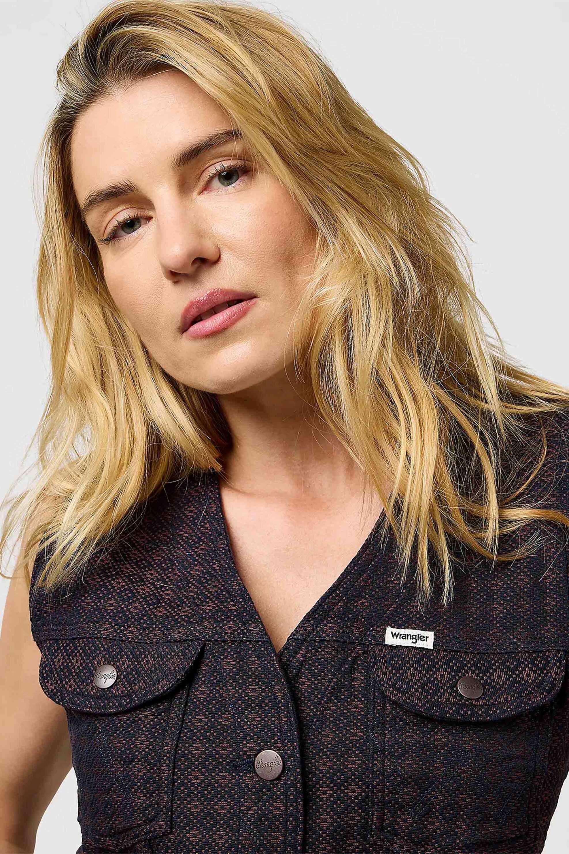 Wrangler® γυναικείο γιλέκο με σχέδιο και V Regular Fit - 112371600 Καφέ Σκούρο φωτογραφία