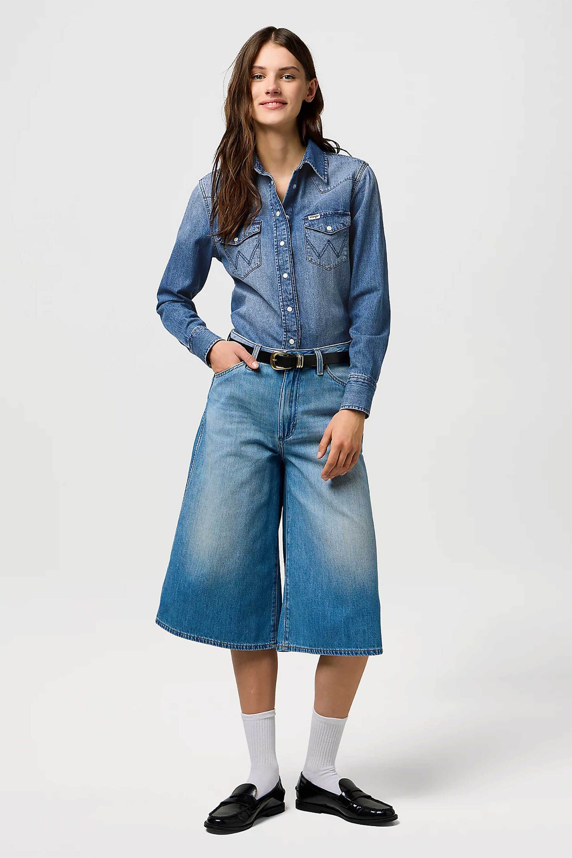 Wrangler® γυναικείο denim πουκάμισο με τσέπες Regular Fit "Heritage" - 112373227 Denim Blue φωτογραφία