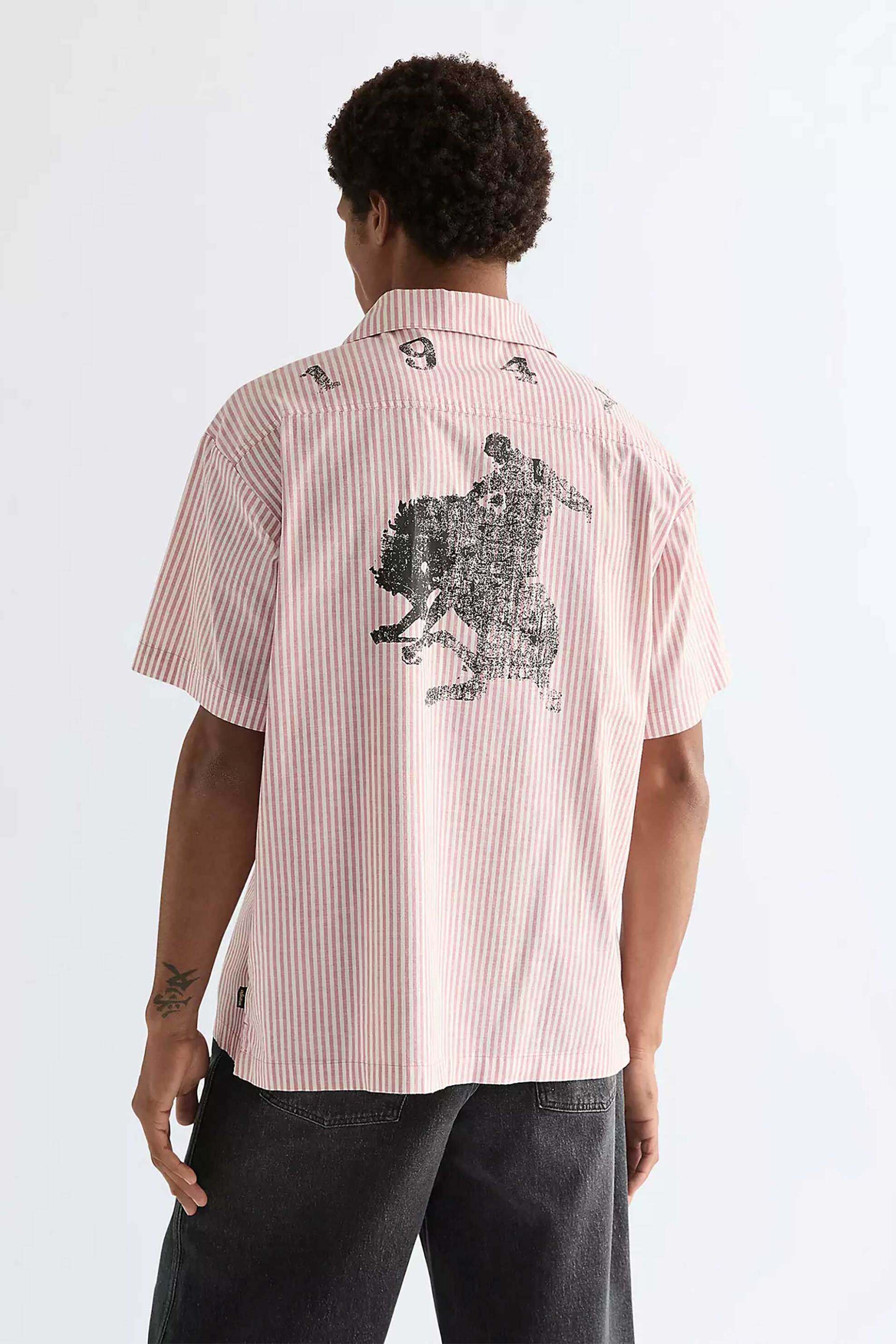 Wrangler Ανδρικό Κοντομάνικο Πουκάμισο με Ριγέ Σχέδιο Και Print Relaxed Fit - 112378043 Ροζ