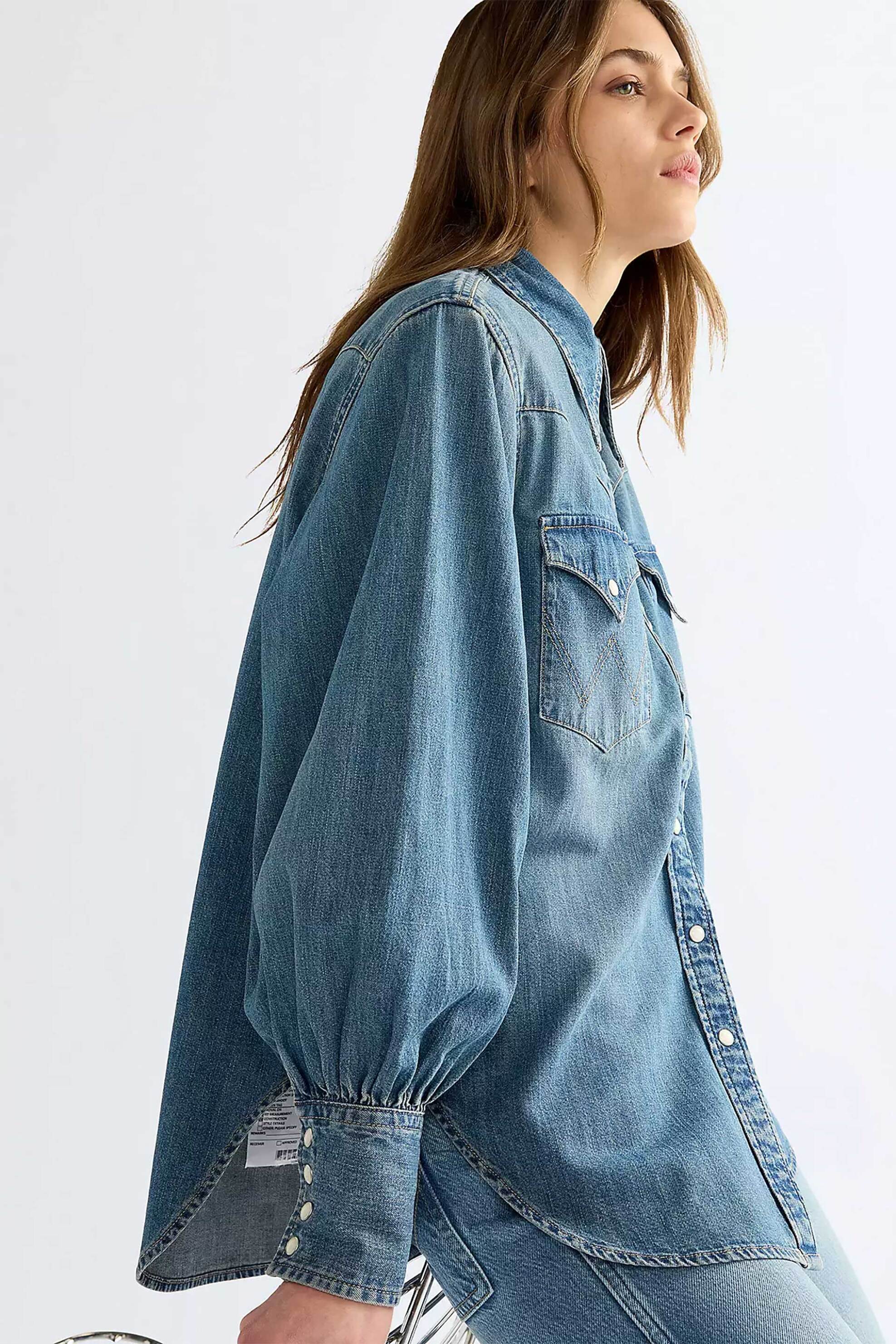 Wrangler® γυναικείο denim πουκάμισο Relaxed Fit 