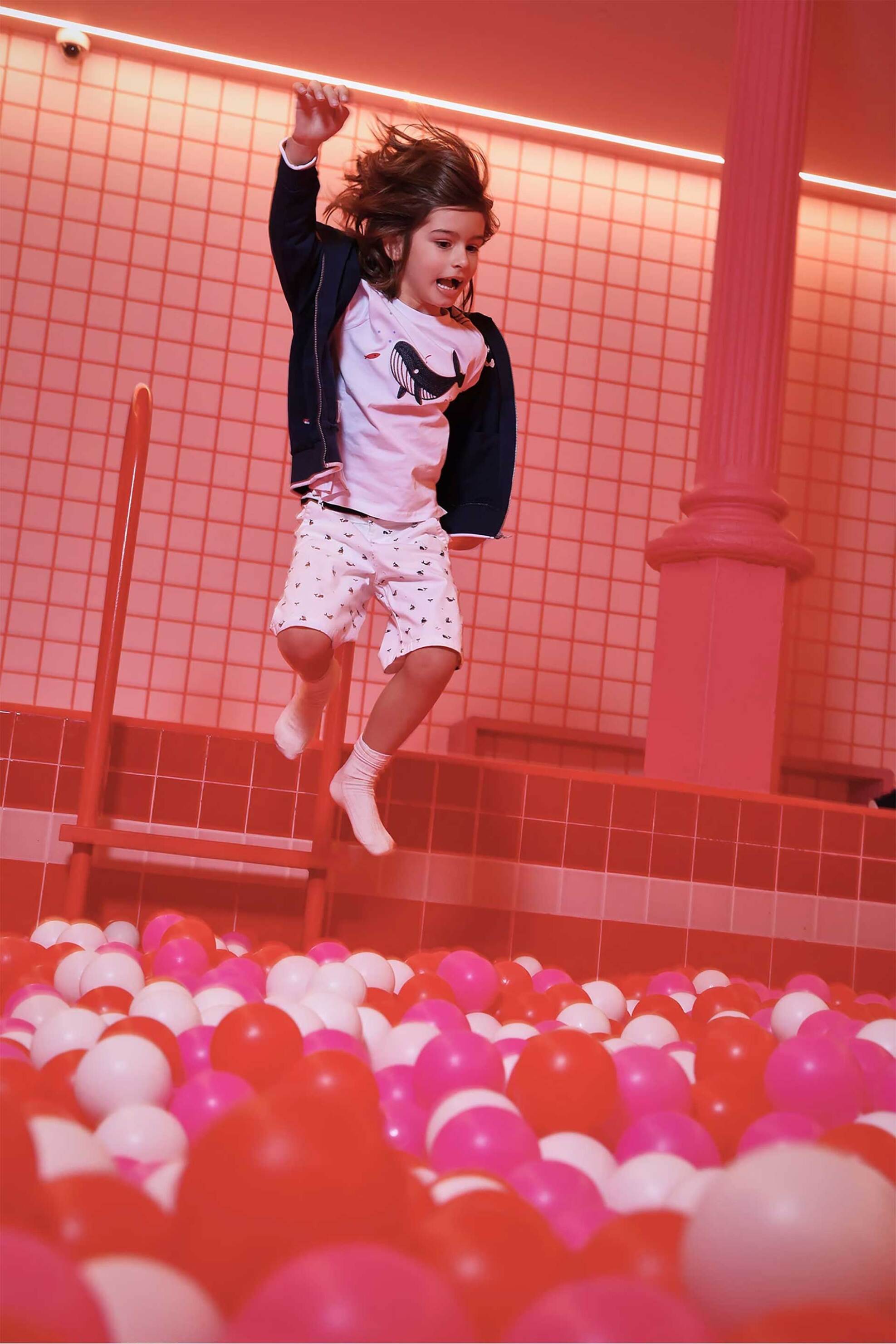 Boboli παιδικό σορτς με all-over print - 823025 Πολύχρωμο