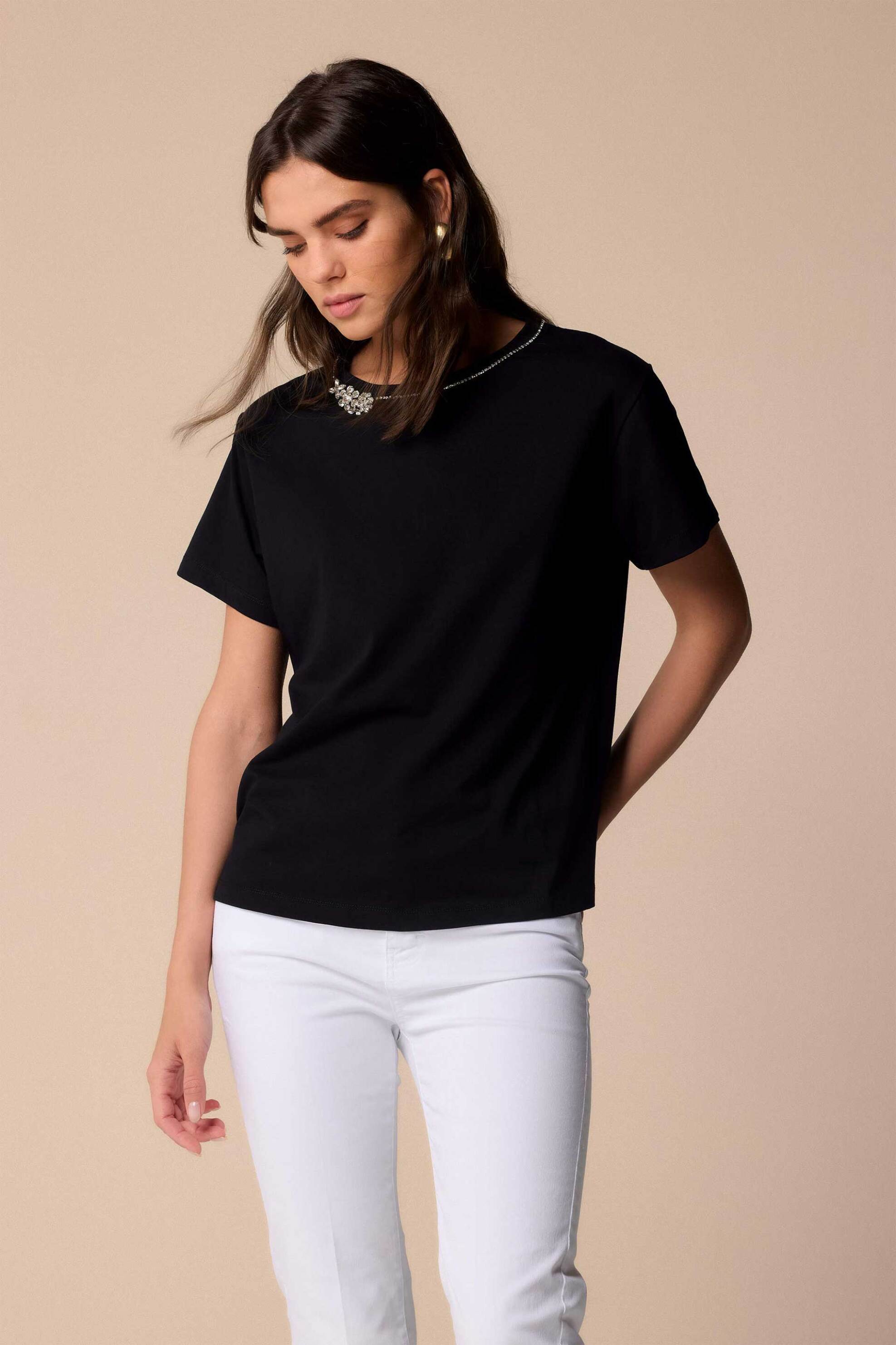 KOCCA Kocca γυναικείο Τ-shirt με απλικέ πέτρες "Egle" - P25PTS5877ABUN0000 Μαύρο