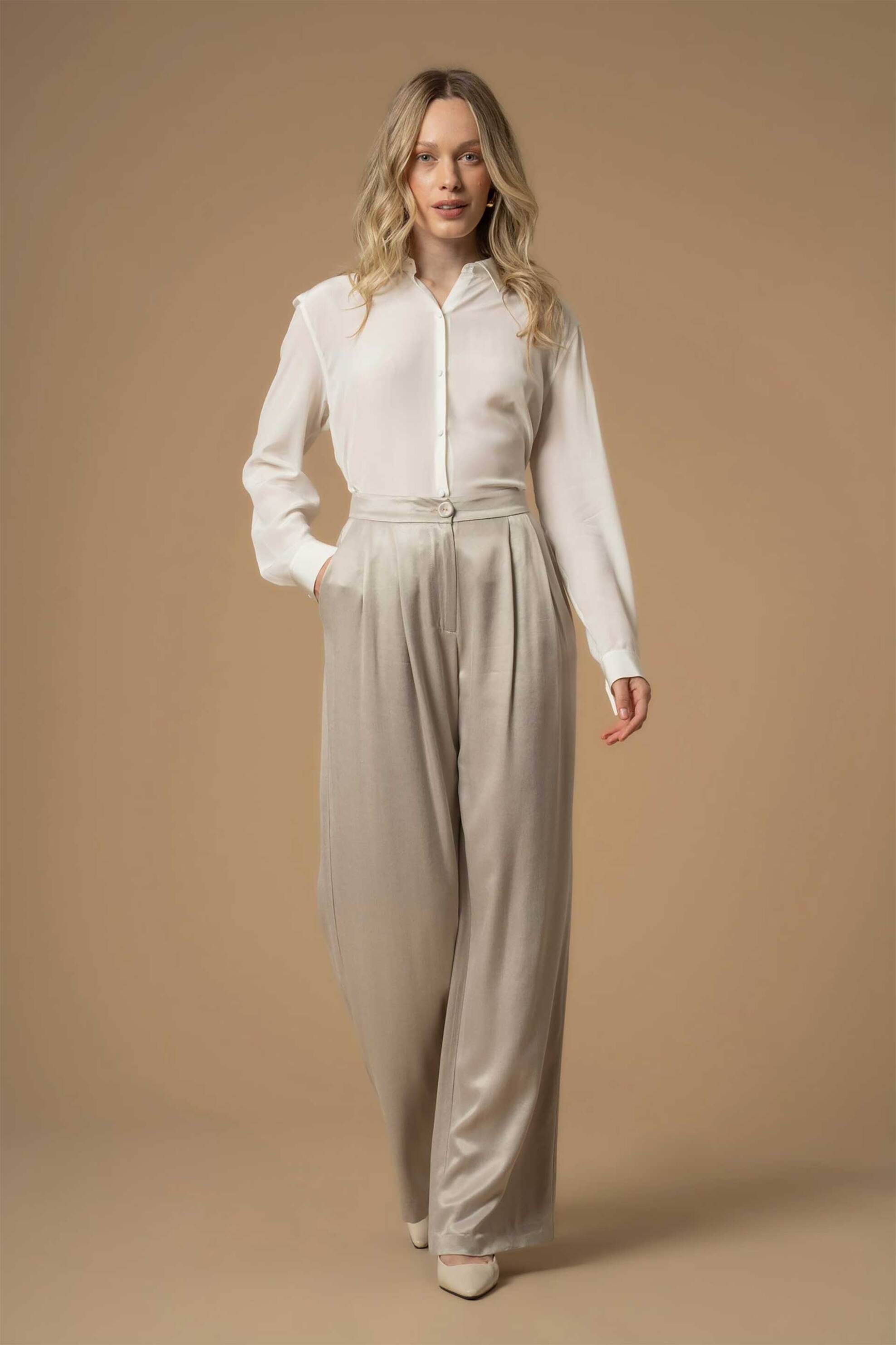 Kocca γυναικείο παντελόνι με γυαλιστερή όψη Wide Fit "Dolina"