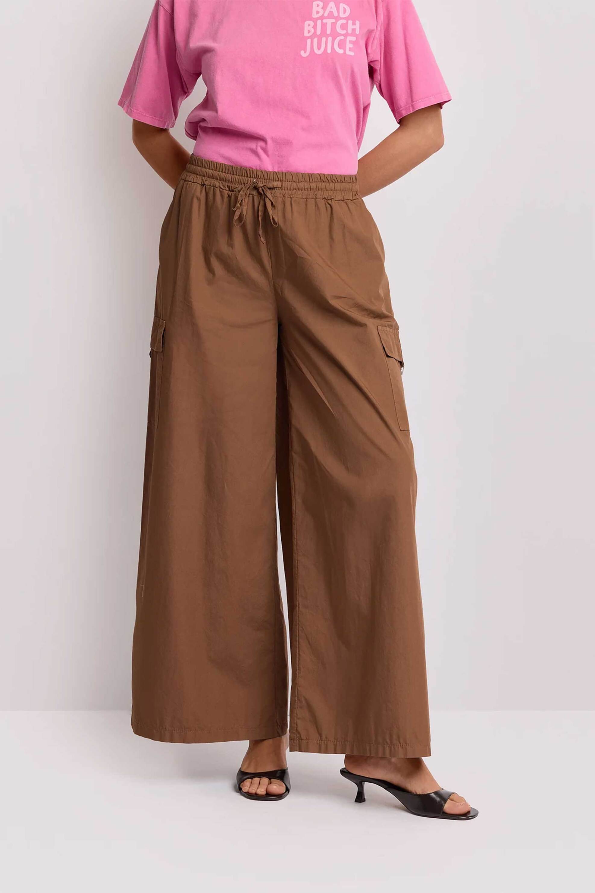 Kocca γυναικείο παντελόνι με ελαστική μέση και wide leg "Isaak" - P26PPF8455ABUN0000 Καφέ φωτογραφία