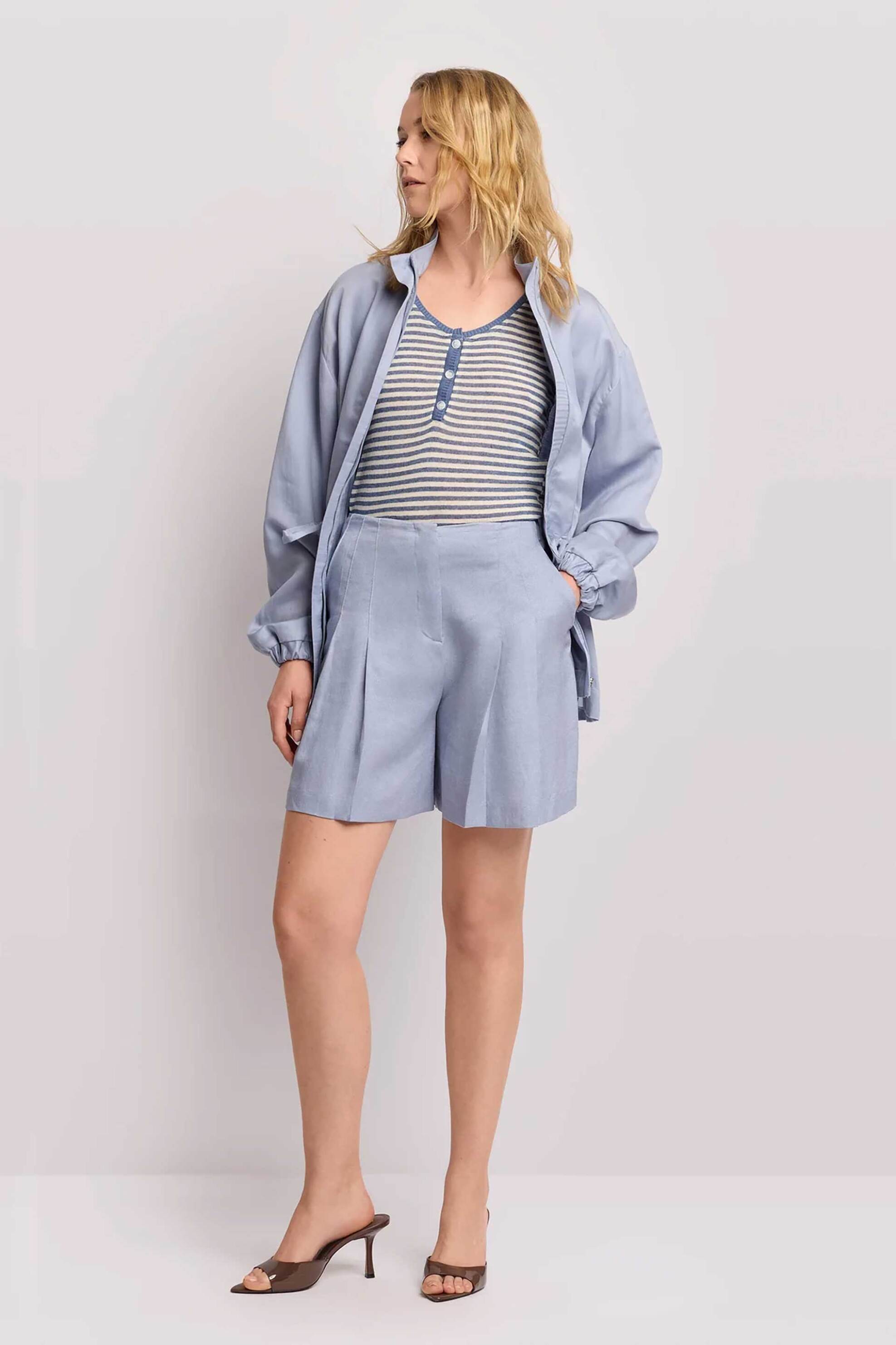 KOCCA Kocca γυναικείο σορτς με πιέτες "Domingo" - P26PSH8528ABUN3567 Μπλε Ανοιχτό