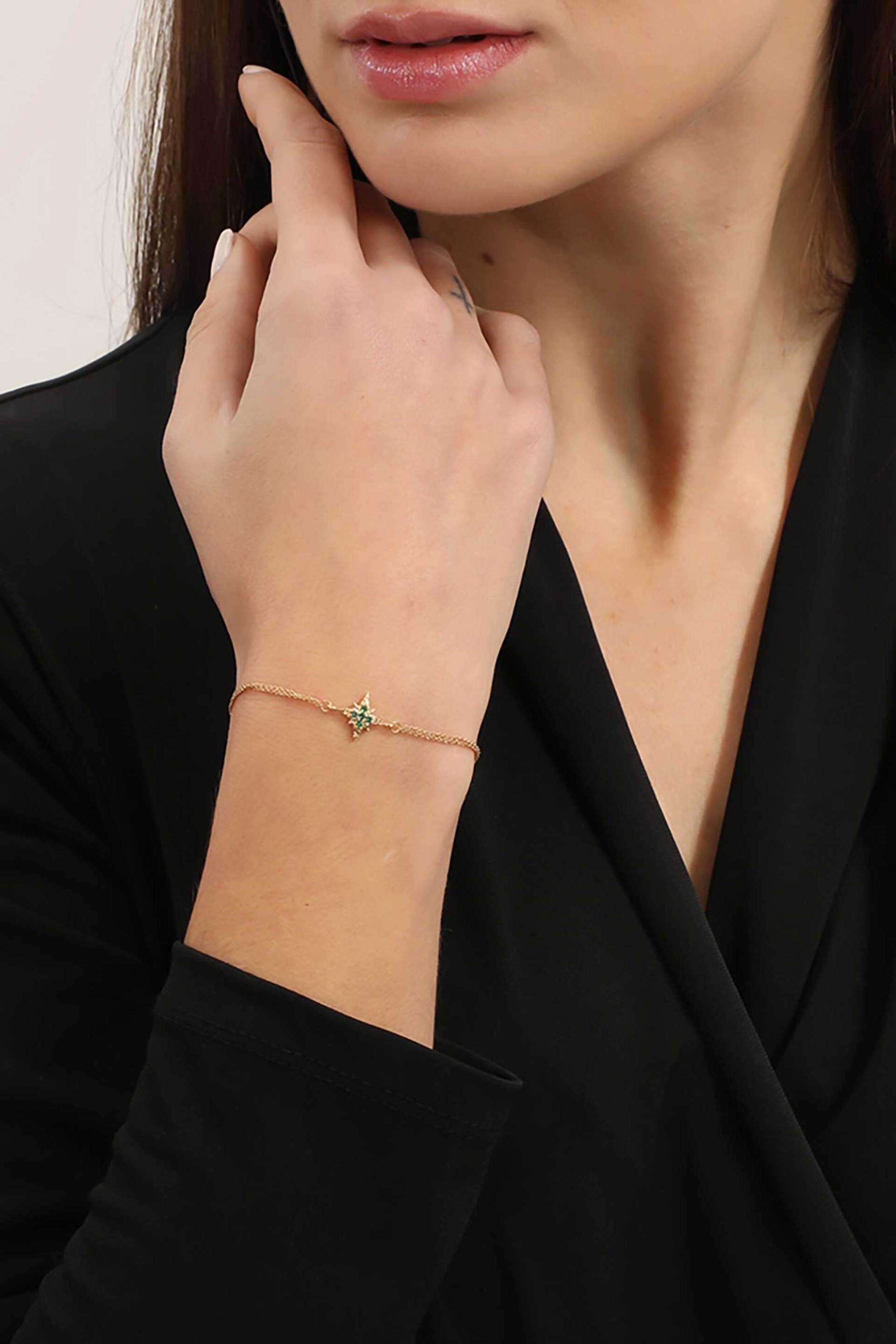 Folli Follie γυναικείο επίχρυσο βραχιόλι διπλή αλυσίδα με αστέρι και πράσινες πέτρες "Astro Glow" - 3B23S004YE Χρυσό φωτογραφία