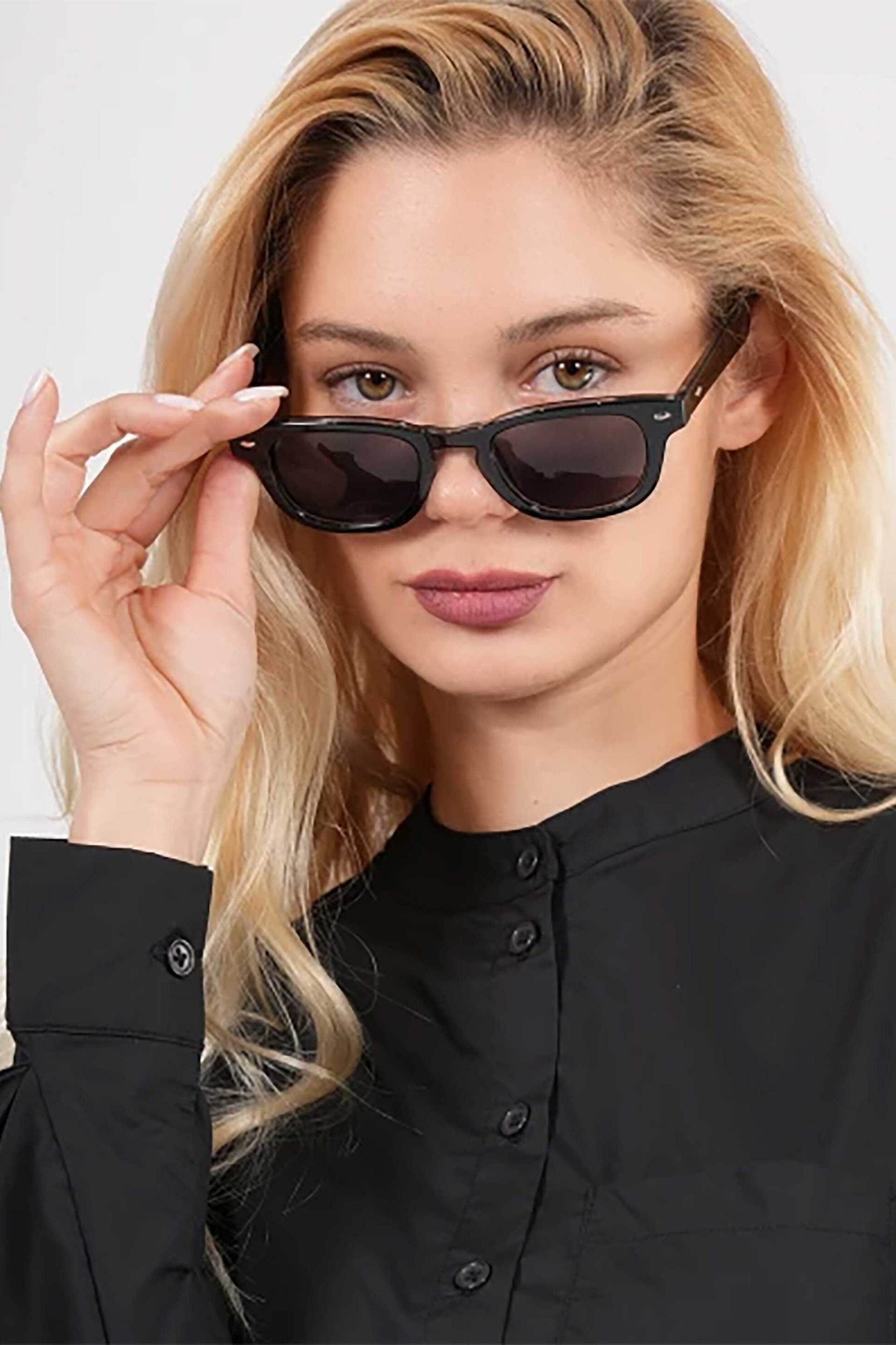 Folli Follie γυναικεία γυαλιά ηλίου μικρό μέγεθος με μεταλλική λεπτομέρεια - SG25B055K Μαύρο φωτογραφία