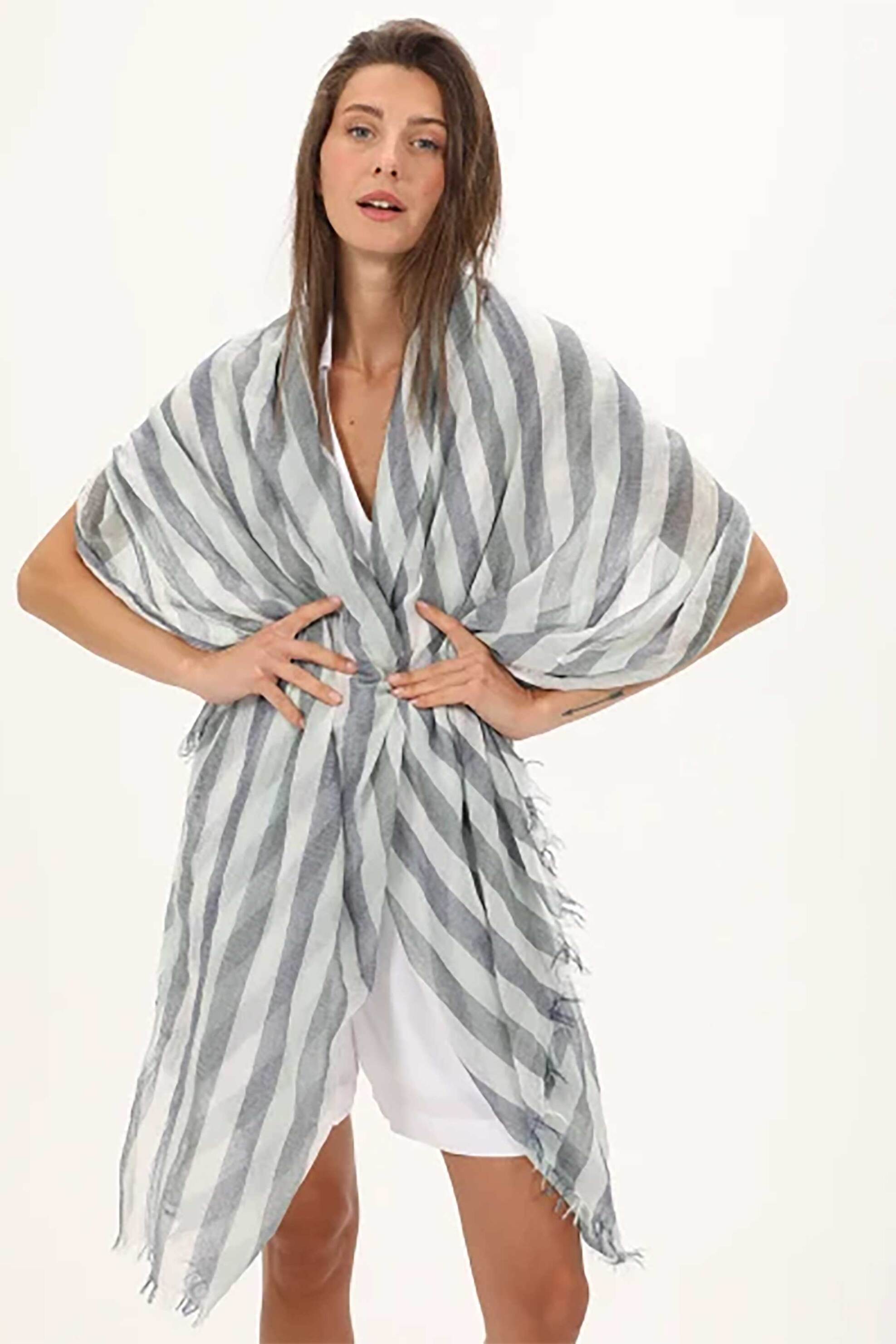 Folli Follie γυναικείο φουλάρι βαμβακερό λεπτό με ρίγες και κρόσσια - SF25B027U Μπλε φωτογραφία