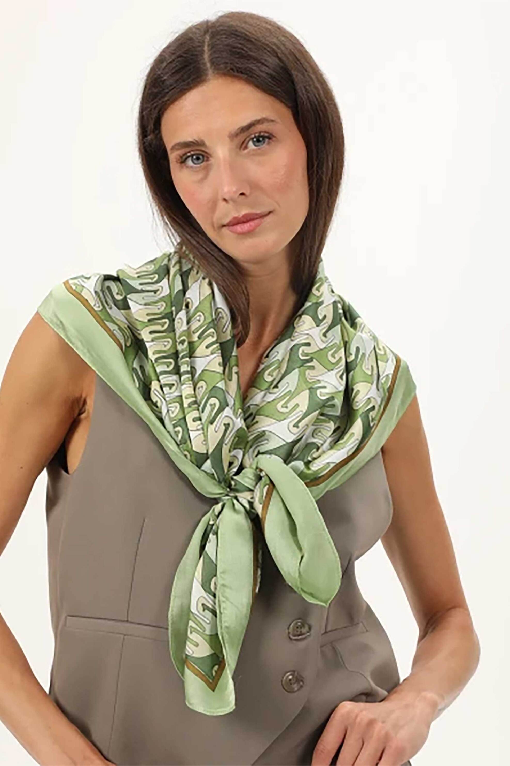 Folli Follie γυναικείο φουλάρι από βισκόζη καμηλοπαρδάλεις - SF25B030E Πράσινο φωτογραφία