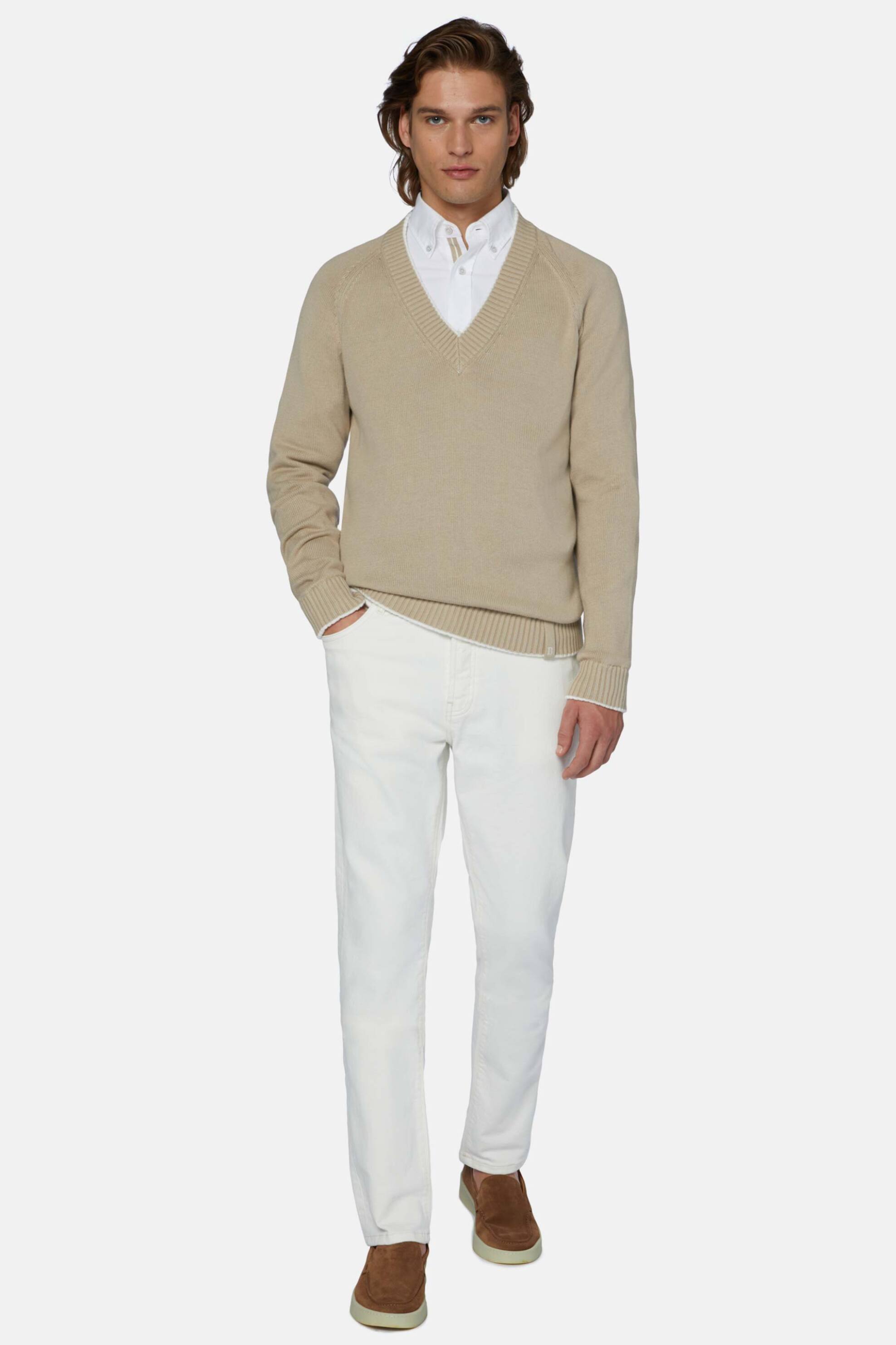 Boggi Milano ανδρικό πουλόβερ μονόχρωμο με V λαιμόκοψη Relaxed Fit - BO24P026101 Μπεζ φωτογραφία