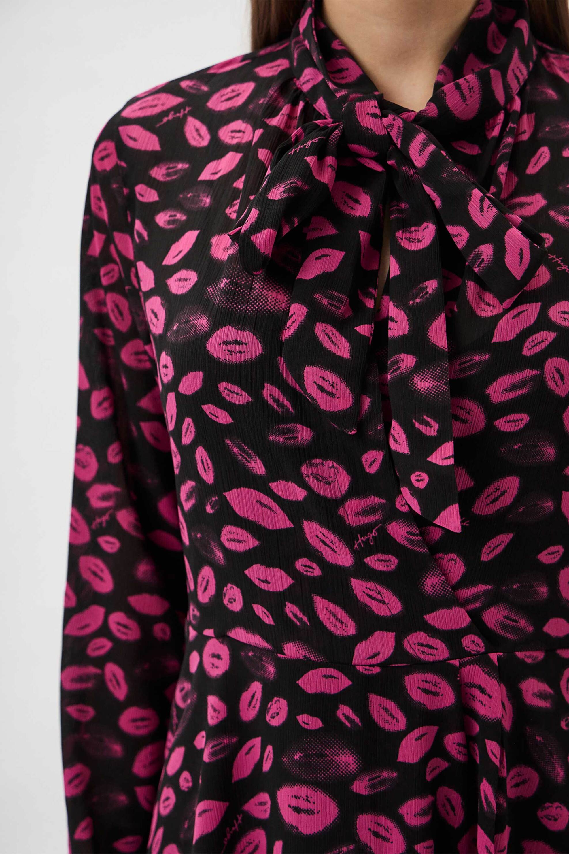 Hugo Boss γυναικείο mini φόρεμα με all-over lips print 