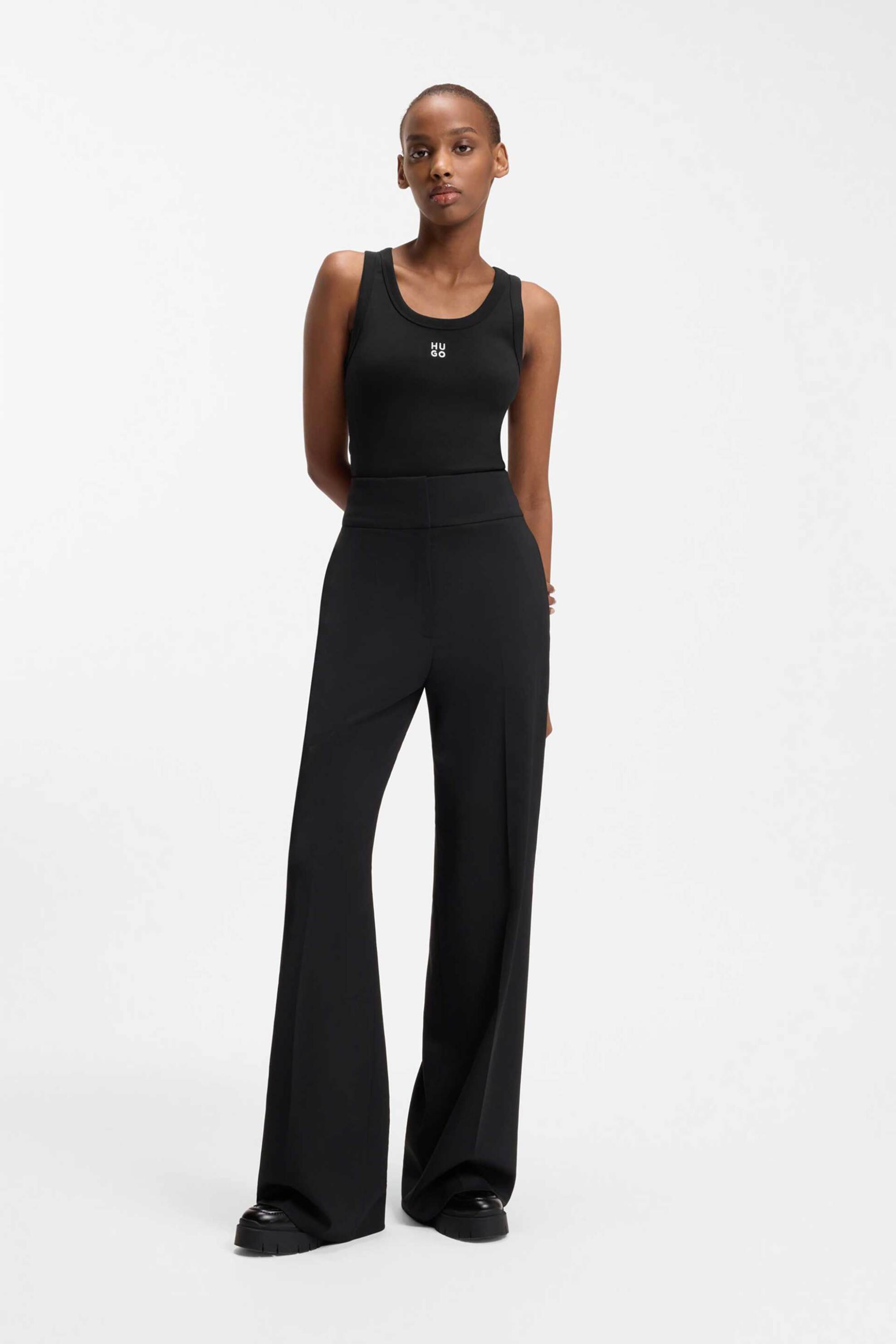 Hugo Boss γυναικείο αμάνικο τοπ μονόχρωμο με contrast logo print 
