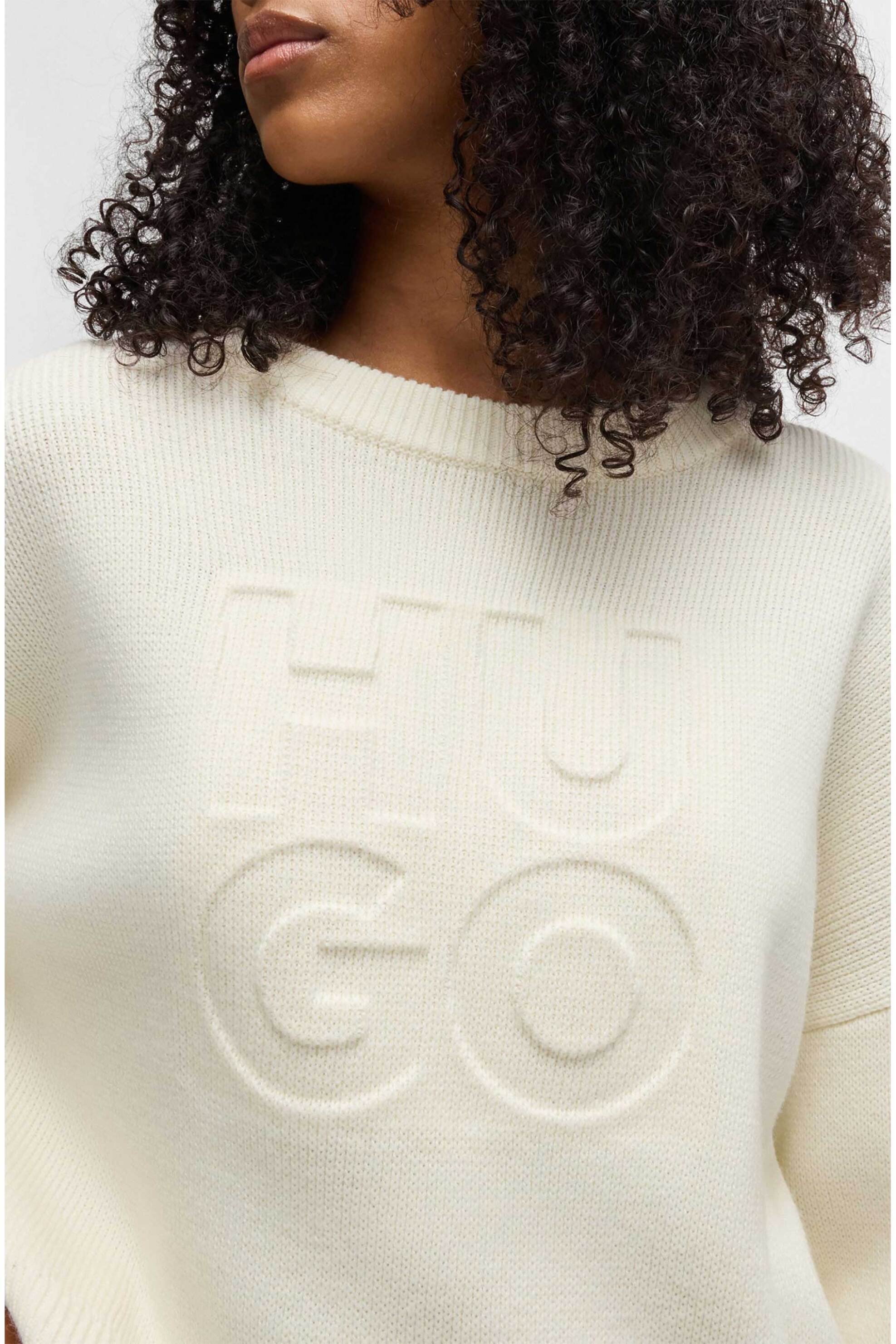 Hugo Boss γυναικείο πουλόβερ με ανάγλυφο λογότυπο Relaxed Fit "Sisminye" - 50532140 Υπόλευκο φωτογραφία