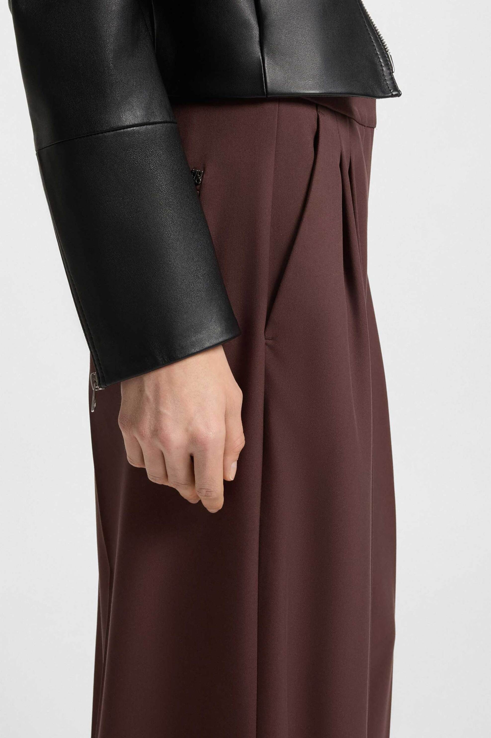 HUGO Hugo Boss γυναικείο παντελόνι μονόχρωμο Relaxed Fit "Horesa" - 50544107 Καφέ Σκούρο - 4