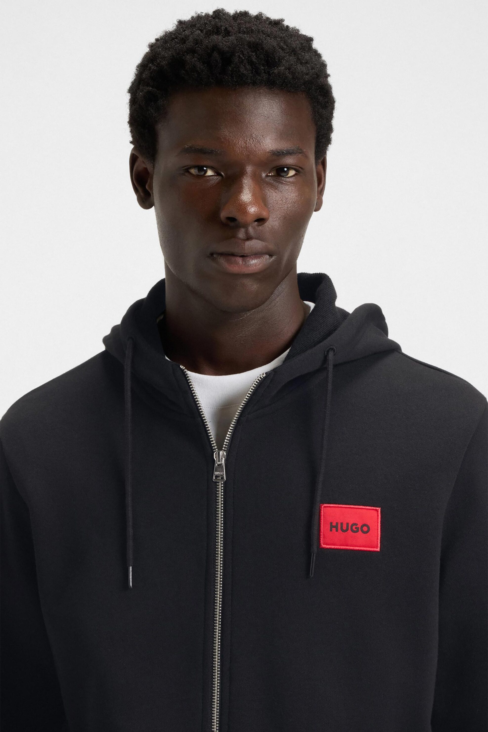 Hugo Boss ανδρική ζακέτα φούτερ με κουκούλα και contrast logo patch Regular Fit "Daple" - 50447972 Μαύρο φωτογραφία