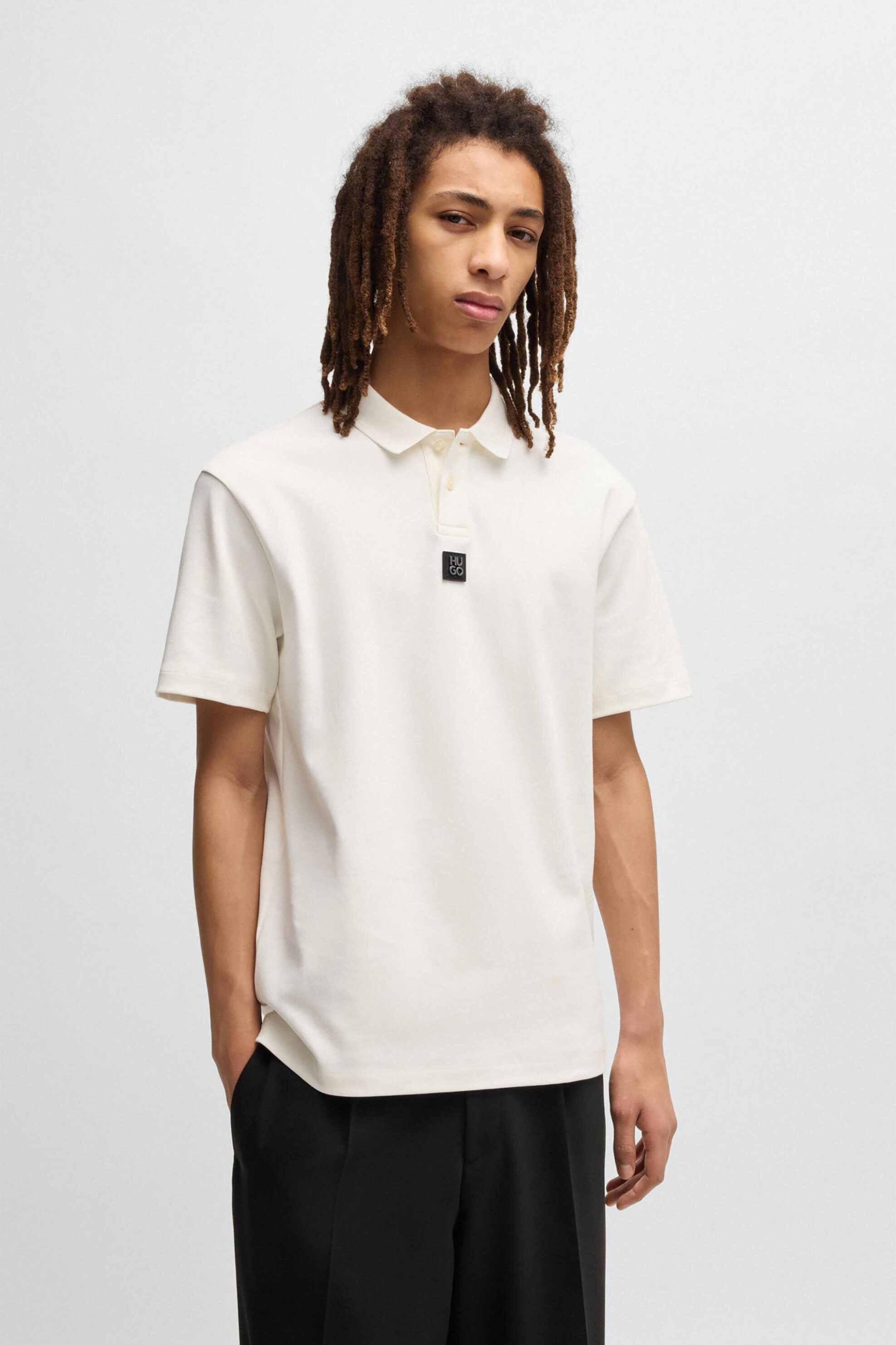 HUGO Hugo Boss ανδρική μπλούζα πόλο μονόχρωμη με logo patch Regular Fit "Deabono" - 50517638 Λευκό