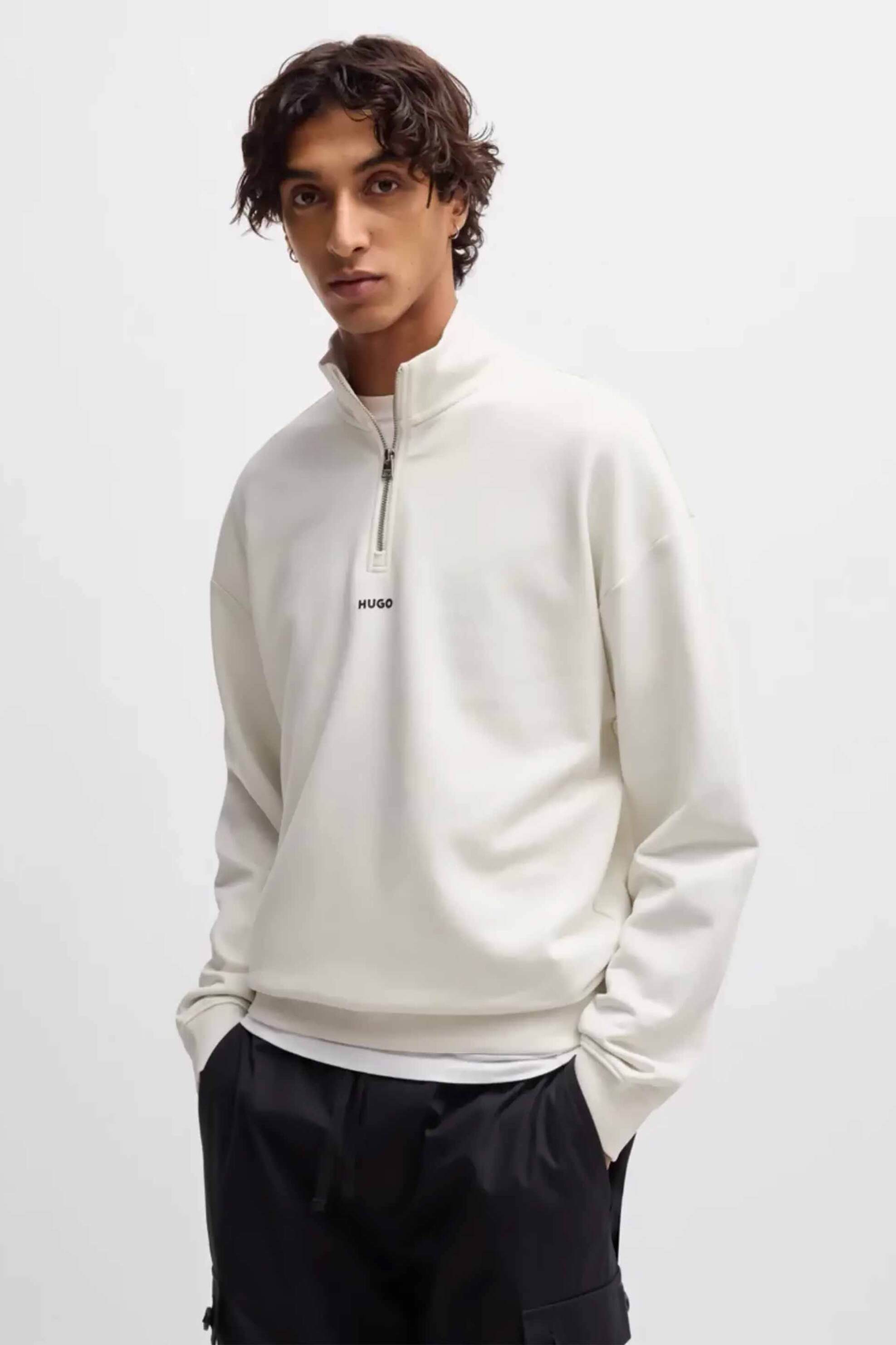 Hugo Boss ανδρική μπλούζα φούτερ με λογότυπο και ψηλό λαιμό με 1/2 φερμουάρ Relaxed Fit "Durty" - 50525881 Λευκό