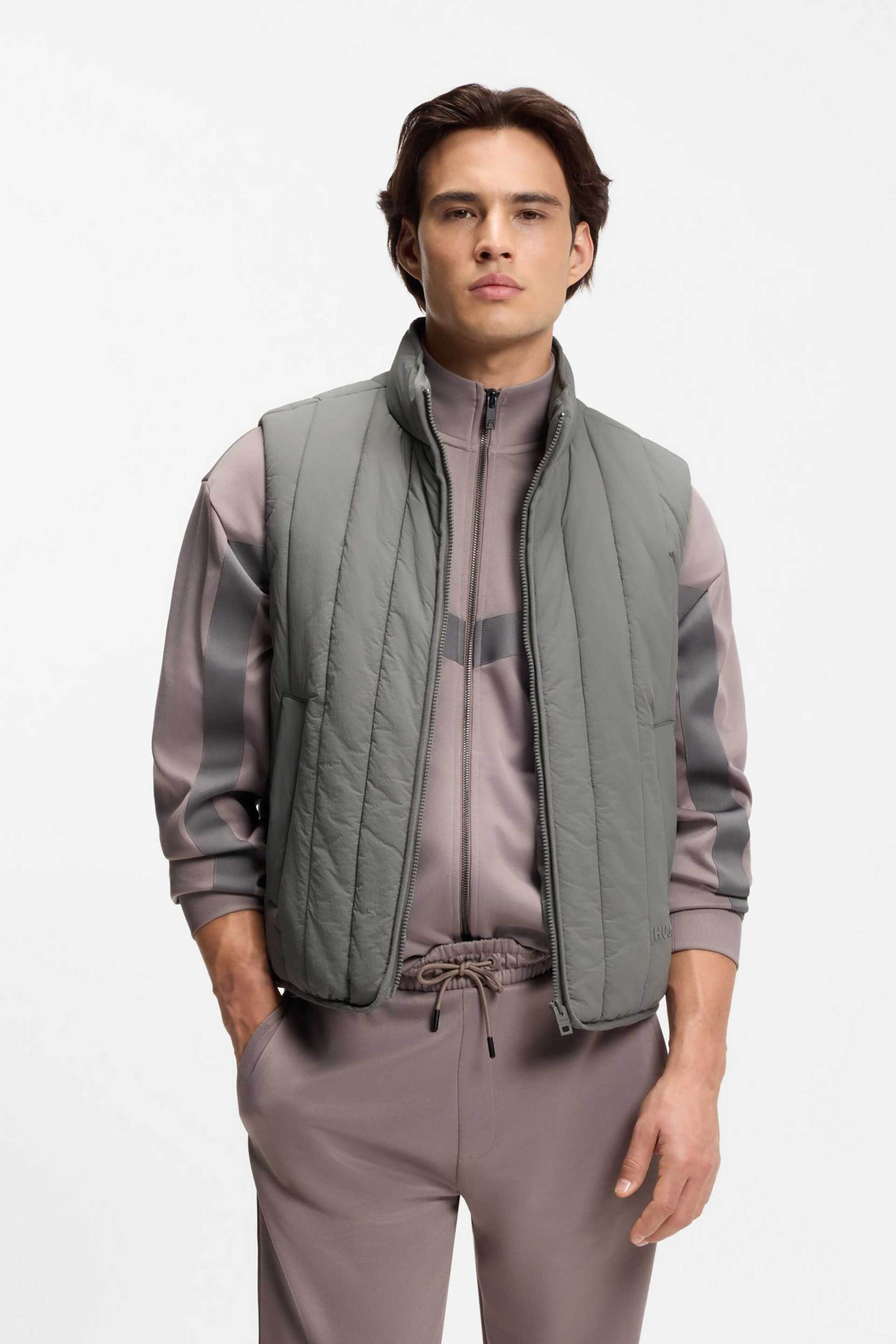 Hugo Boss ανδρικό μπουφάν καπιτονέ αμάνικο με ψηλό γιακά "Breno2611" - 50552653 Ανθρακί