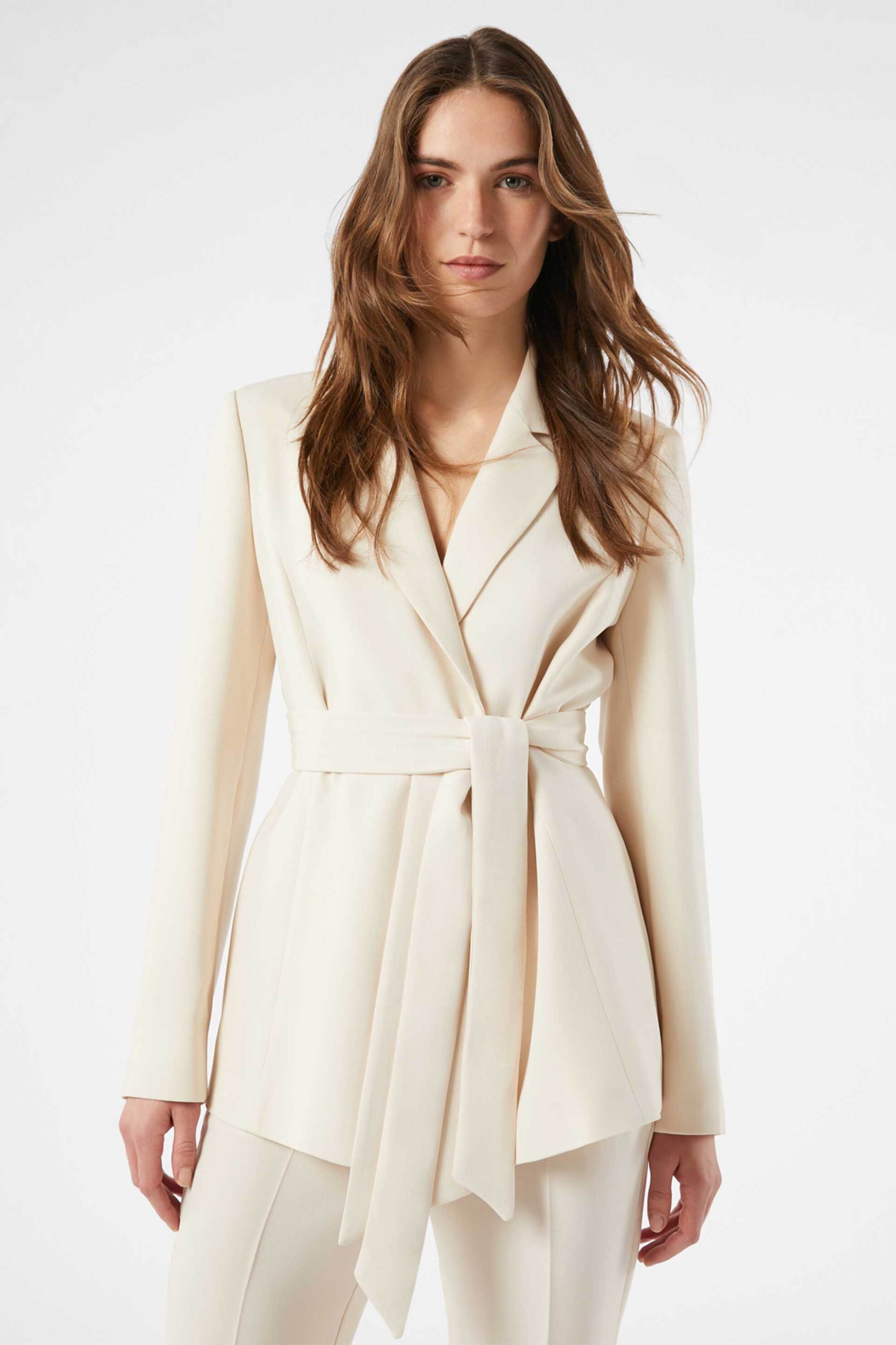 Pennyblack γυναικείο σακάκι μονόχρωμο με ζώνη | 46