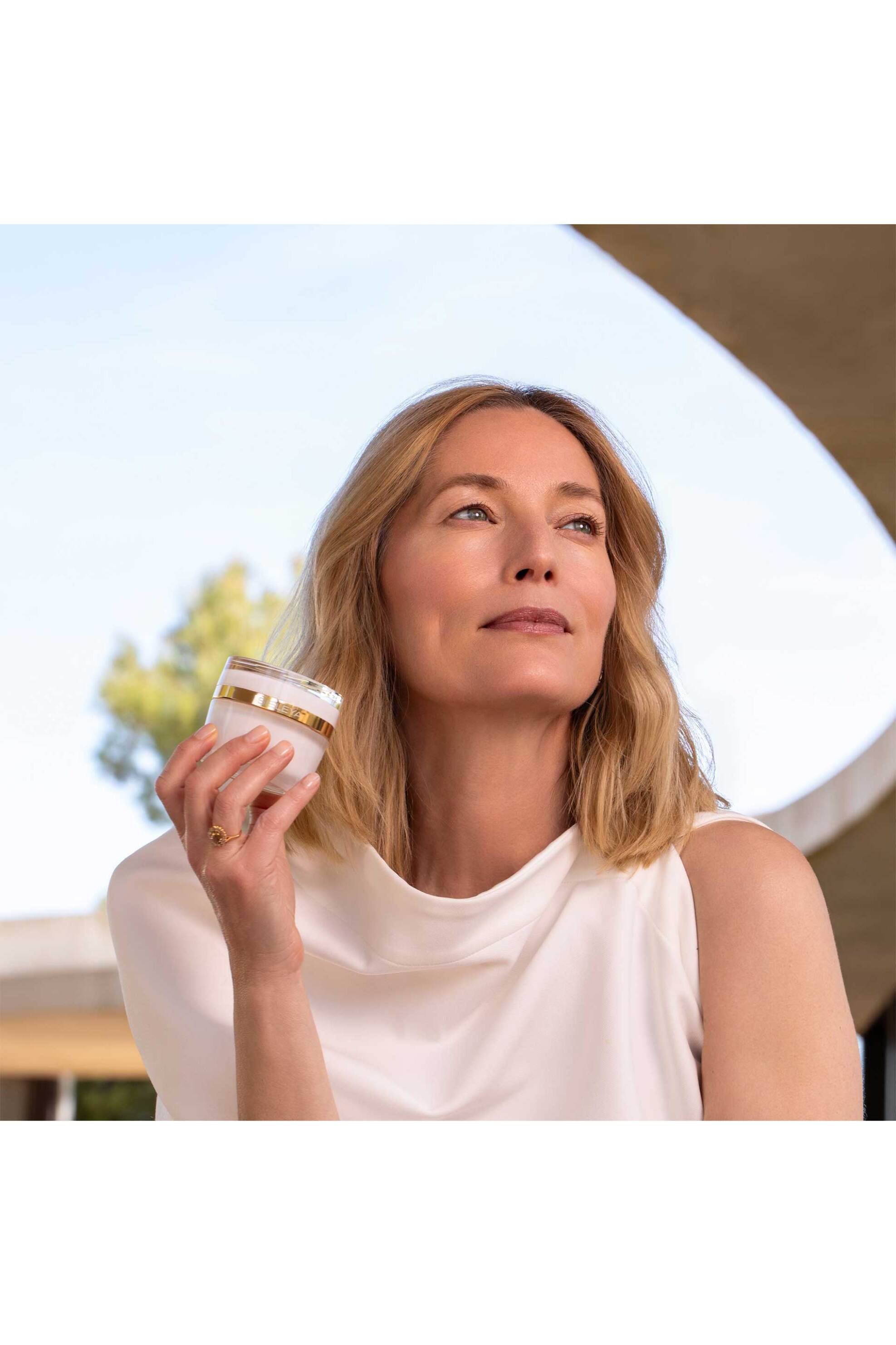 Sisley Sisleÿa L'Intégral Anti-Age Fresh Gel Cream 50 ml - 150100 φωτογραφία