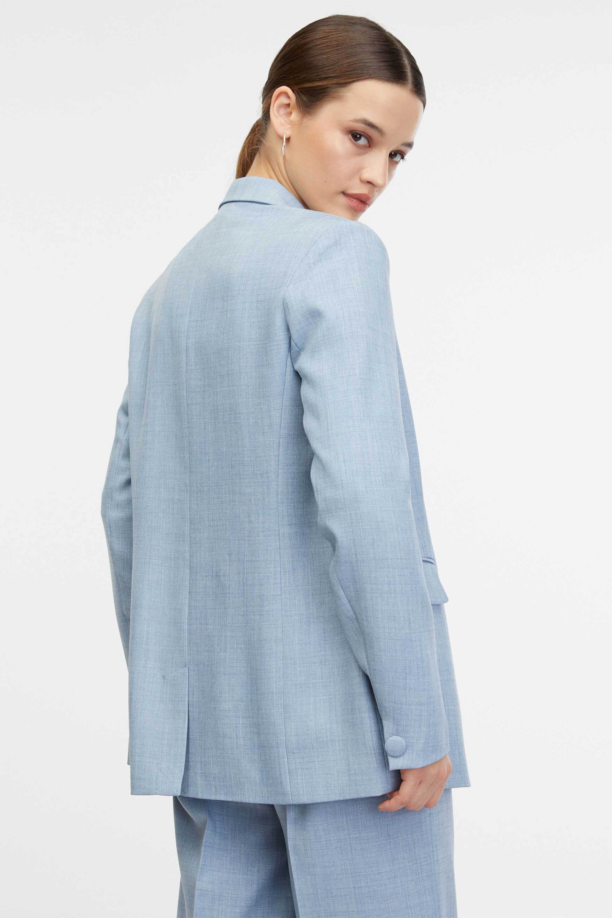 Orsay γυναικείο σακάκι μονόχρωμο με τσέπες μπροστά και άνοιγμα πίσω - 1000155-X16-4010 φωτογραφία