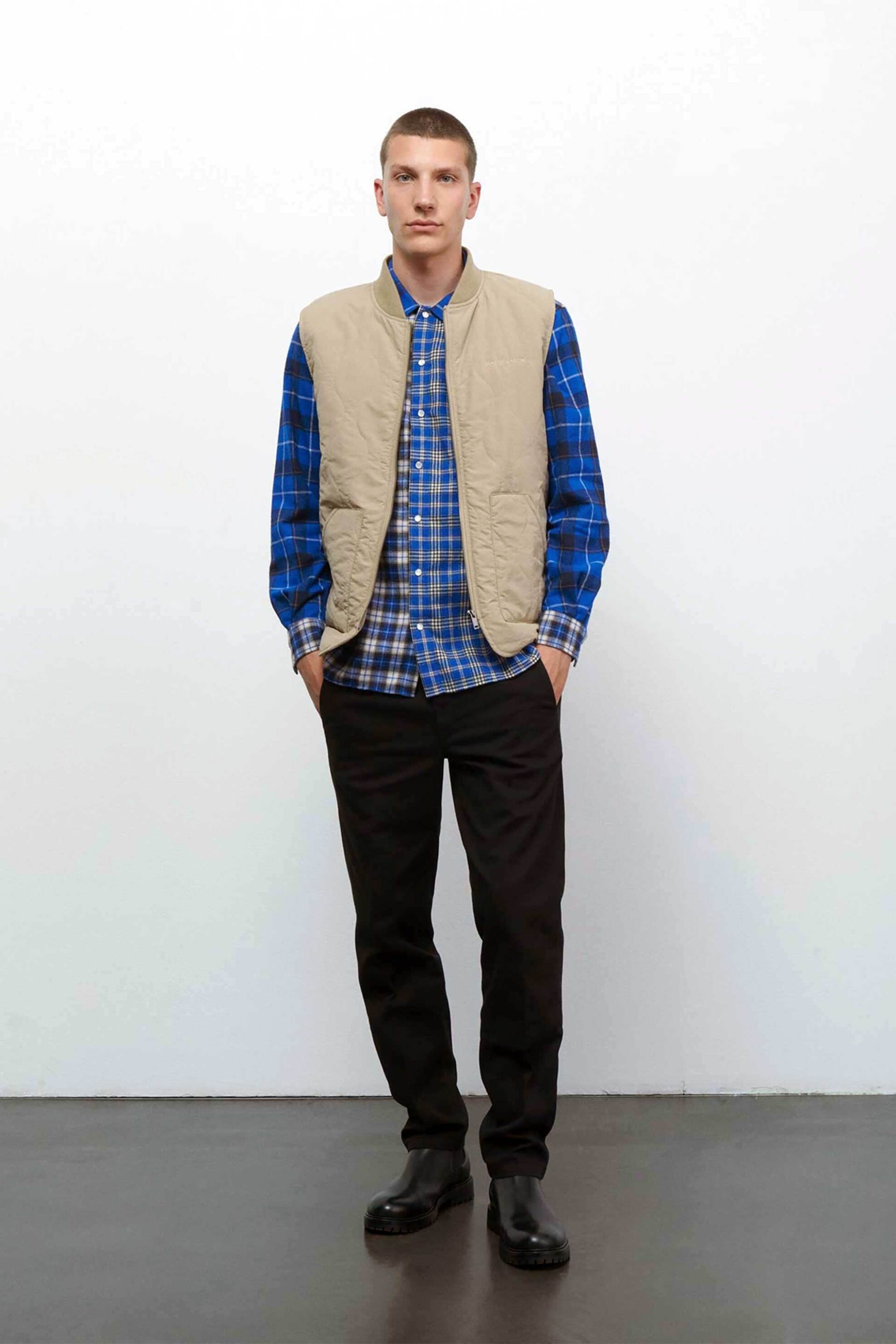 Maison Labiche ανδρικό αμάνικο μπουφάν με καπιτονέ σχέδιο Straight Cut "Thoreton" - SMTHORETONML Μπεζ