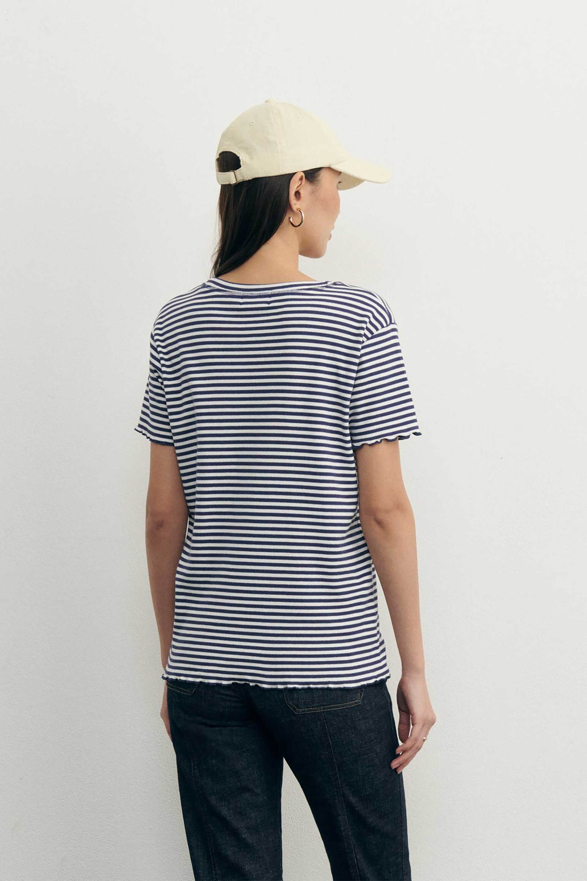 Maison Labiche γυναικείο κοντομάνικο πουλόβερ ribbed με ριγέ σχέδιο Slim Fit "Oh Là Là! Folies" - NWFOLIESOHLALA Μπλε Σκούρο φωτογραφία