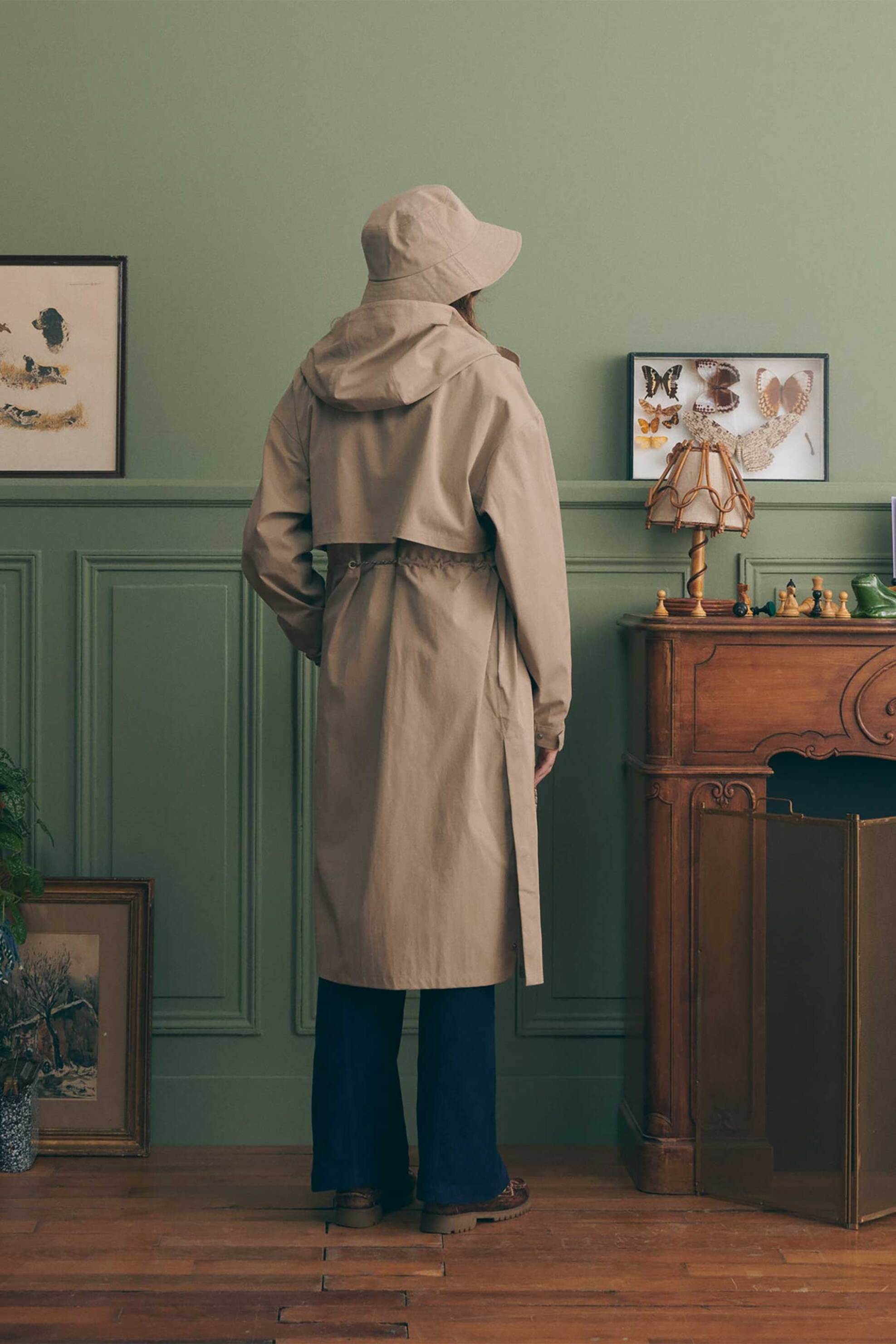 Maison Labiche γυναικεία καπαρτίνα με logo patch "Patch Mountain" - YWNIOXMLB Μπεζ φωτογραφία