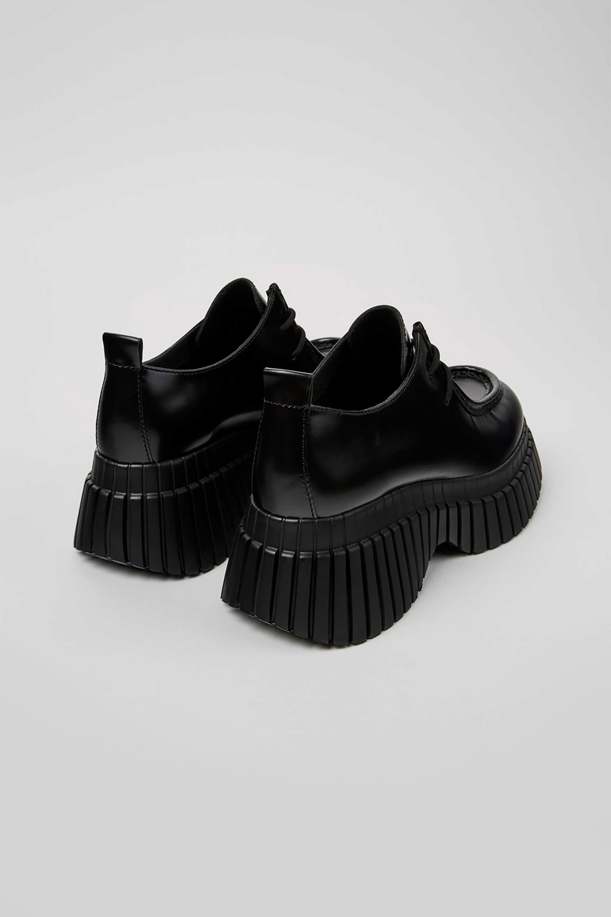 Camper γυναικεία δερμάτινα μοκασίνια με κορδόνια “BCN” - K201678-001 Μαύρο φωτογραφία