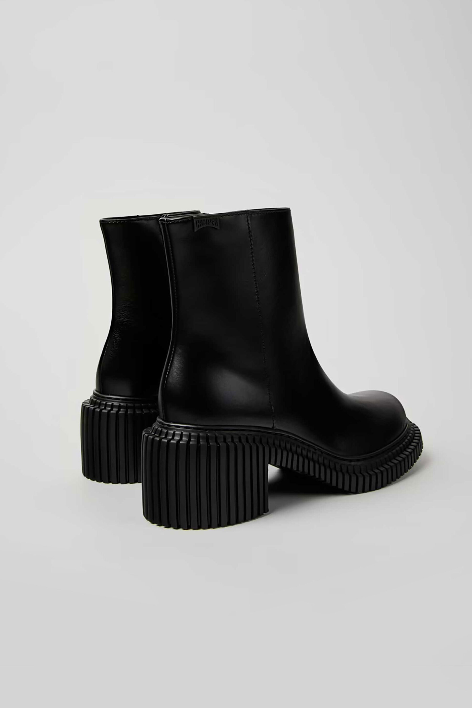 Camper γυναικεία δερμάτινα μποτάκια με φερμουάρ "Pix London" - K400804-001 Μαύρο φωτογραφία