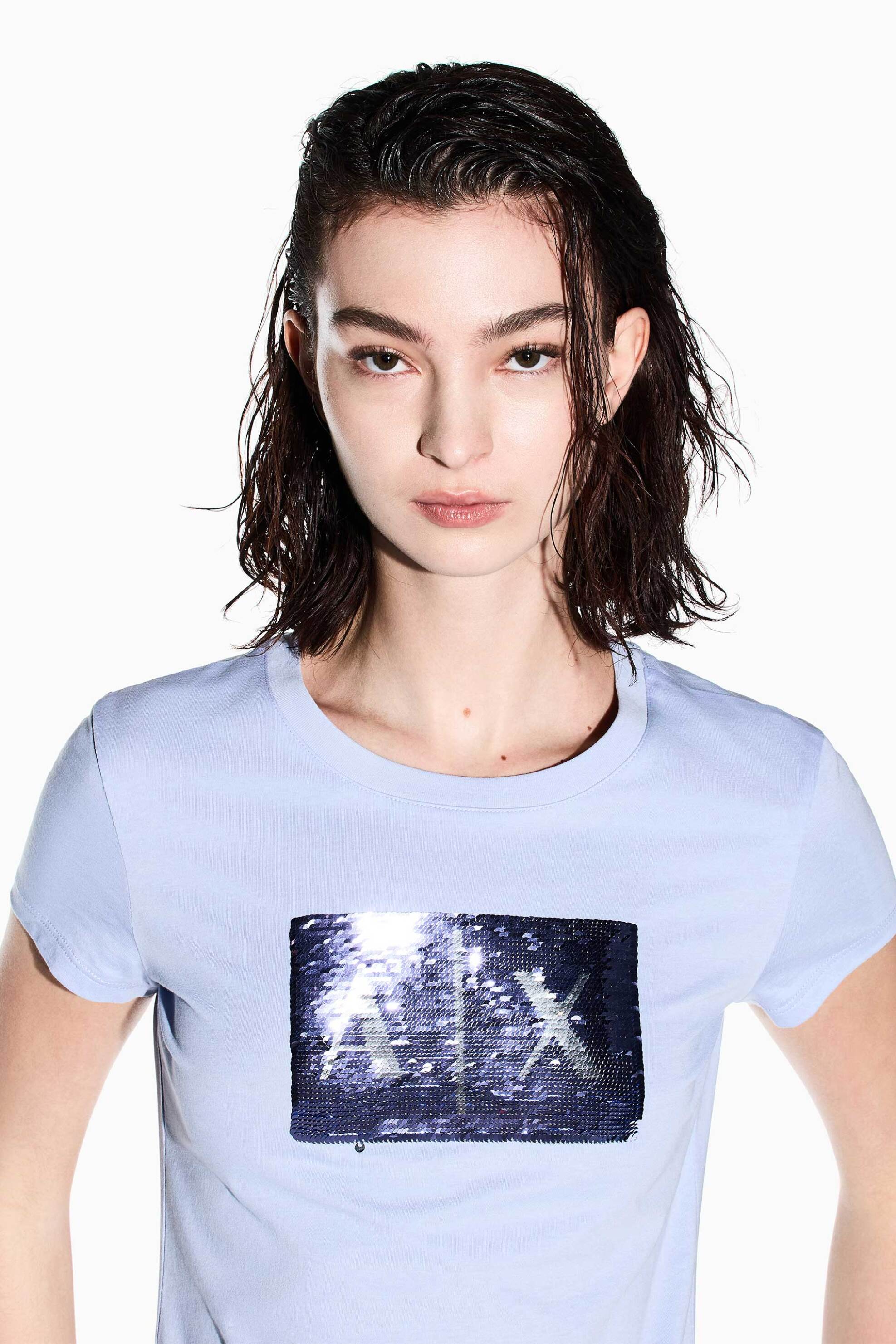 Armani Exchange γυναικείο T-shirt με monogram από παγιέτα Slim Fit - 8NYTDLYJ73Z Μπλε Ανοιχτό