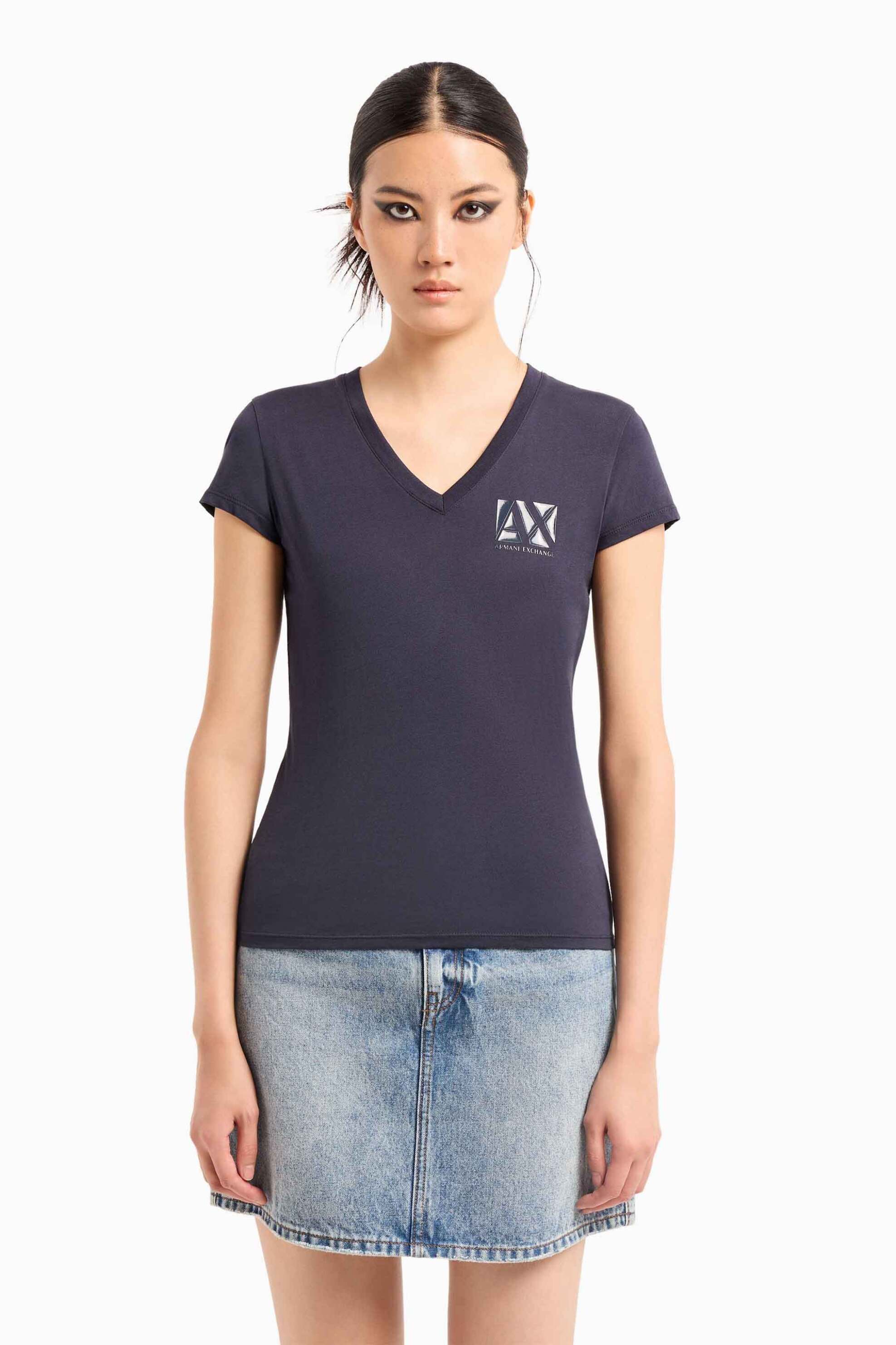 Γυναικεία Ρούχα & Αξεσουάρ > Γυναικεία Ρούχα > Γυναικεία Τοπ > Γυναικεία T-Shirts Armani Exchange γυναικείο T-shirt βαμβακερό μονόχρωμο με ανάγλυφο μονόγραμμα και λογότυπο - 3DYT03YJ3RZ Σκούρο Μπλε