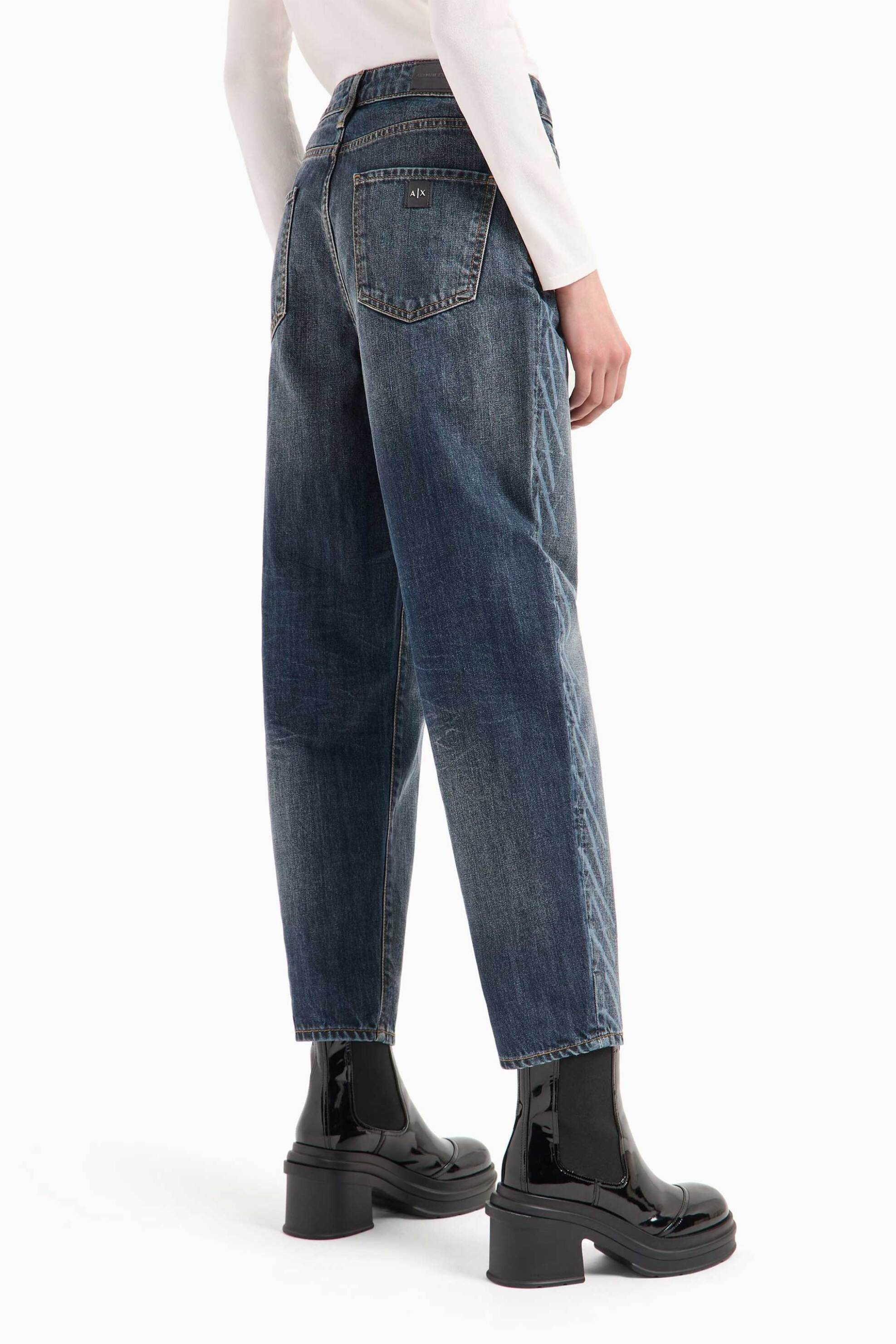 Armani Exchange γυναικείo τζιν πεντάτσεπο με all-over logo print Carrot fit - 6DYJ51Y18DZ Denim Blue φωτογραφία