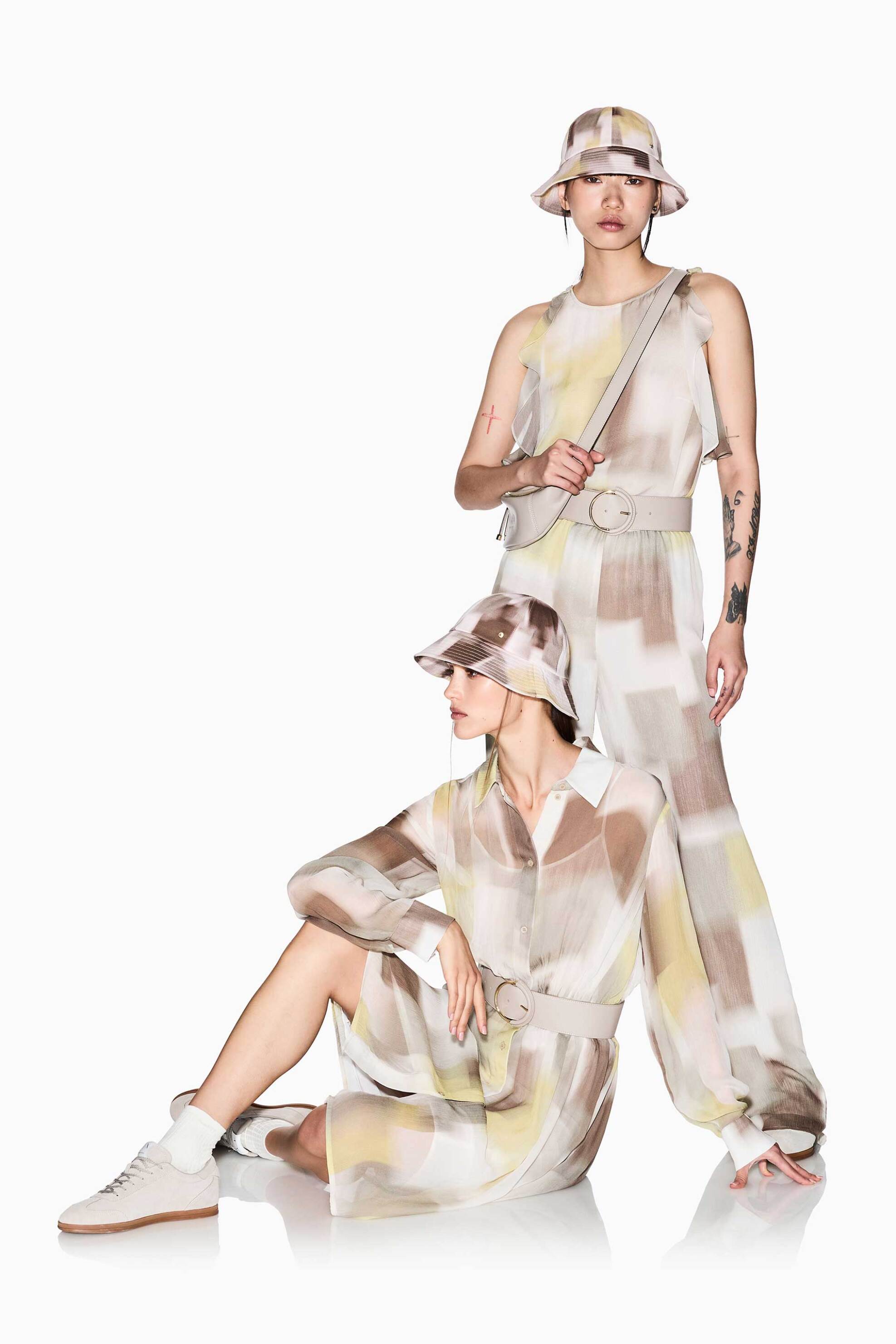 Armani Exchange Γυναικεία Αμάνικη Μπλούζα με Βολάν Και All-Over Print - Xw001965Af21554 Μπεζ
