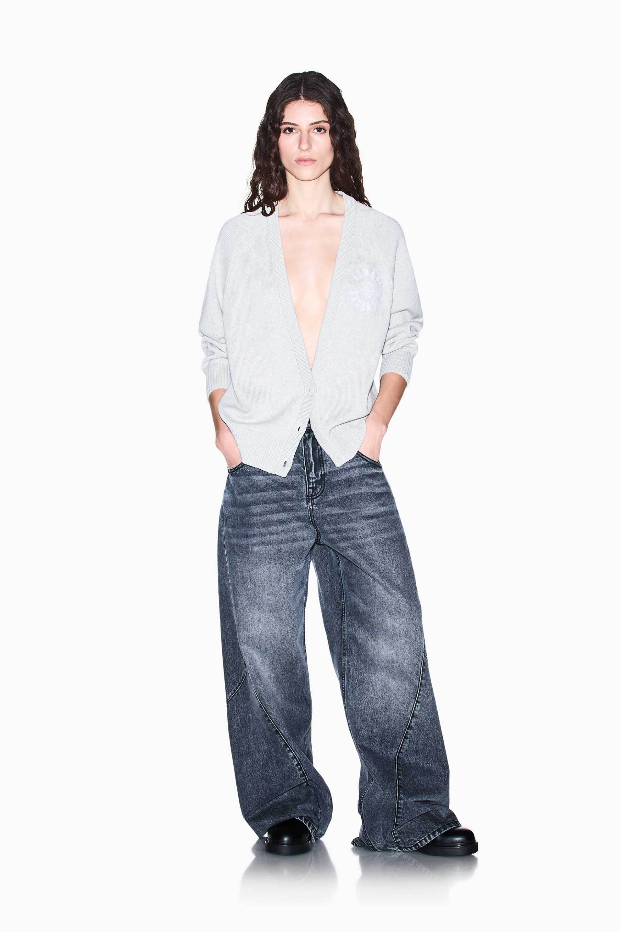ARMANI EXCHANGE Armani Exchange γυναικεία πλεκτή ζακέτα με V και λογότυπο Regular Fit - XW002878AF16552 Γκρι Ανοιχτό - 3