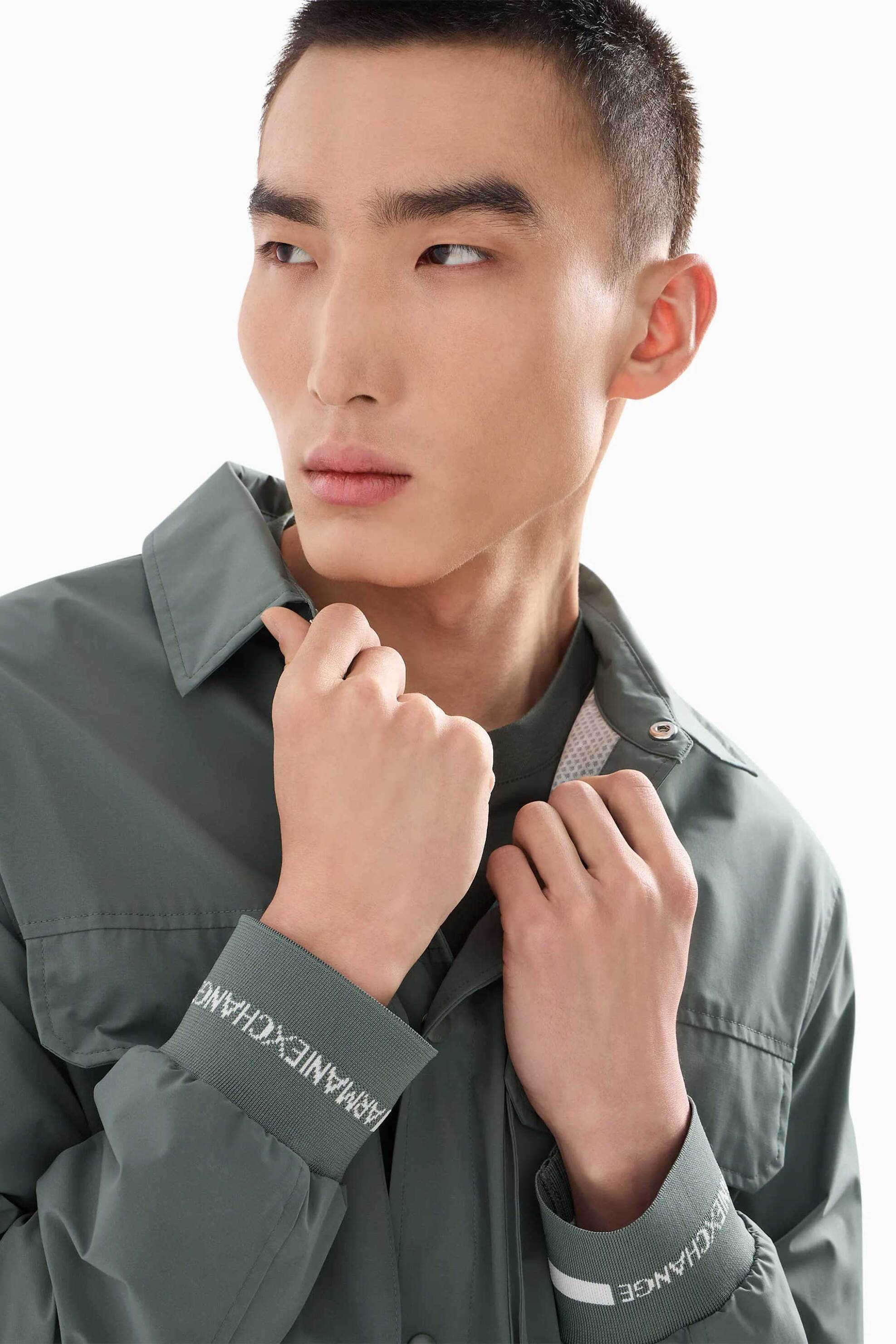 Armani Exchange ανδρικό overshirt με τσέπες Loose Fit - 3DZCL7ZN3FZ Πράσινο Μέντας φωτογραφία