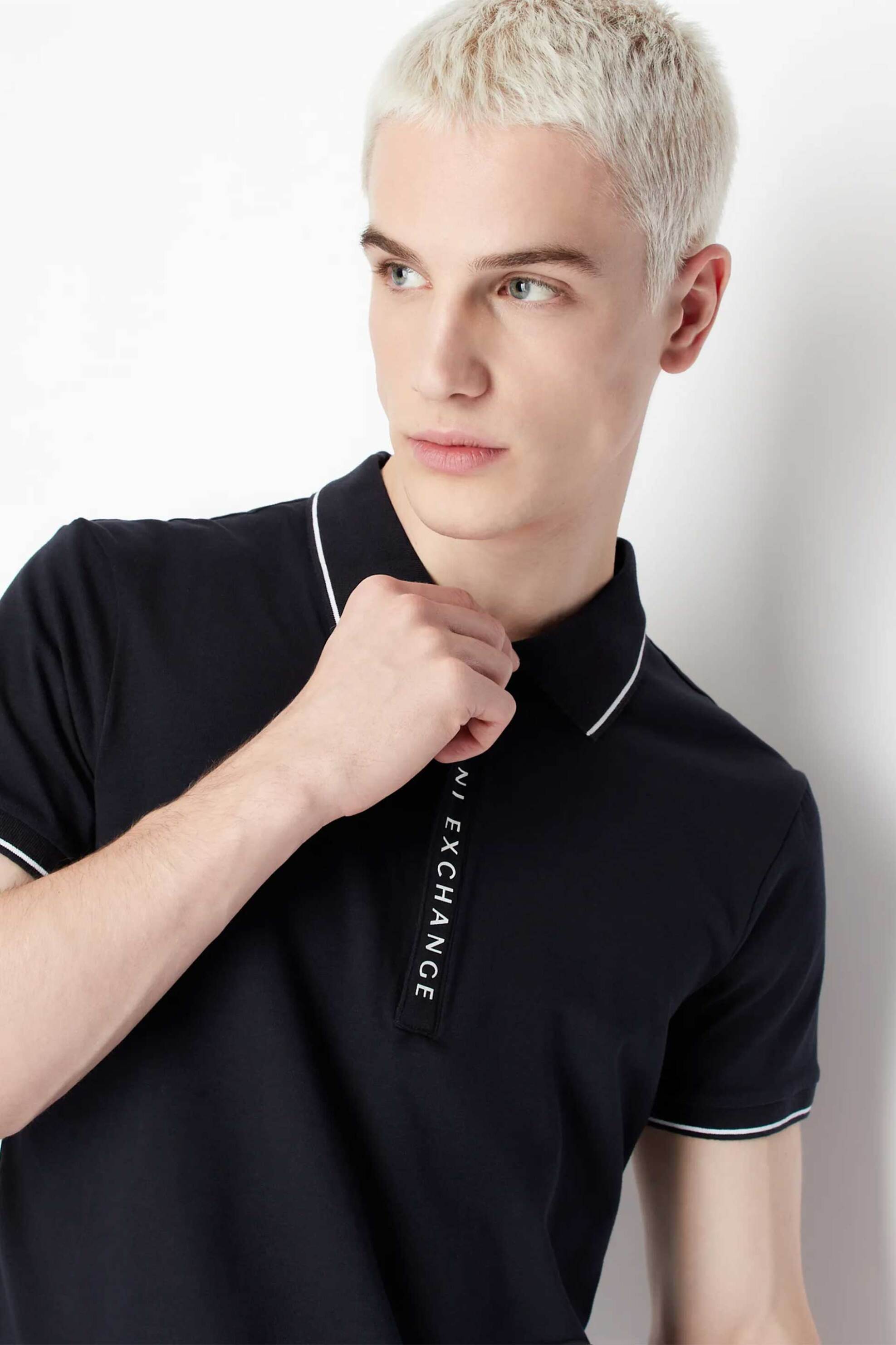 Armani Exchange ανδρική πόλο μπλούζα με 1/2 φερμουάρ και λογότυπο - 8NZF71ZJH2Z Μπλε Σκούρο φωτογραφία