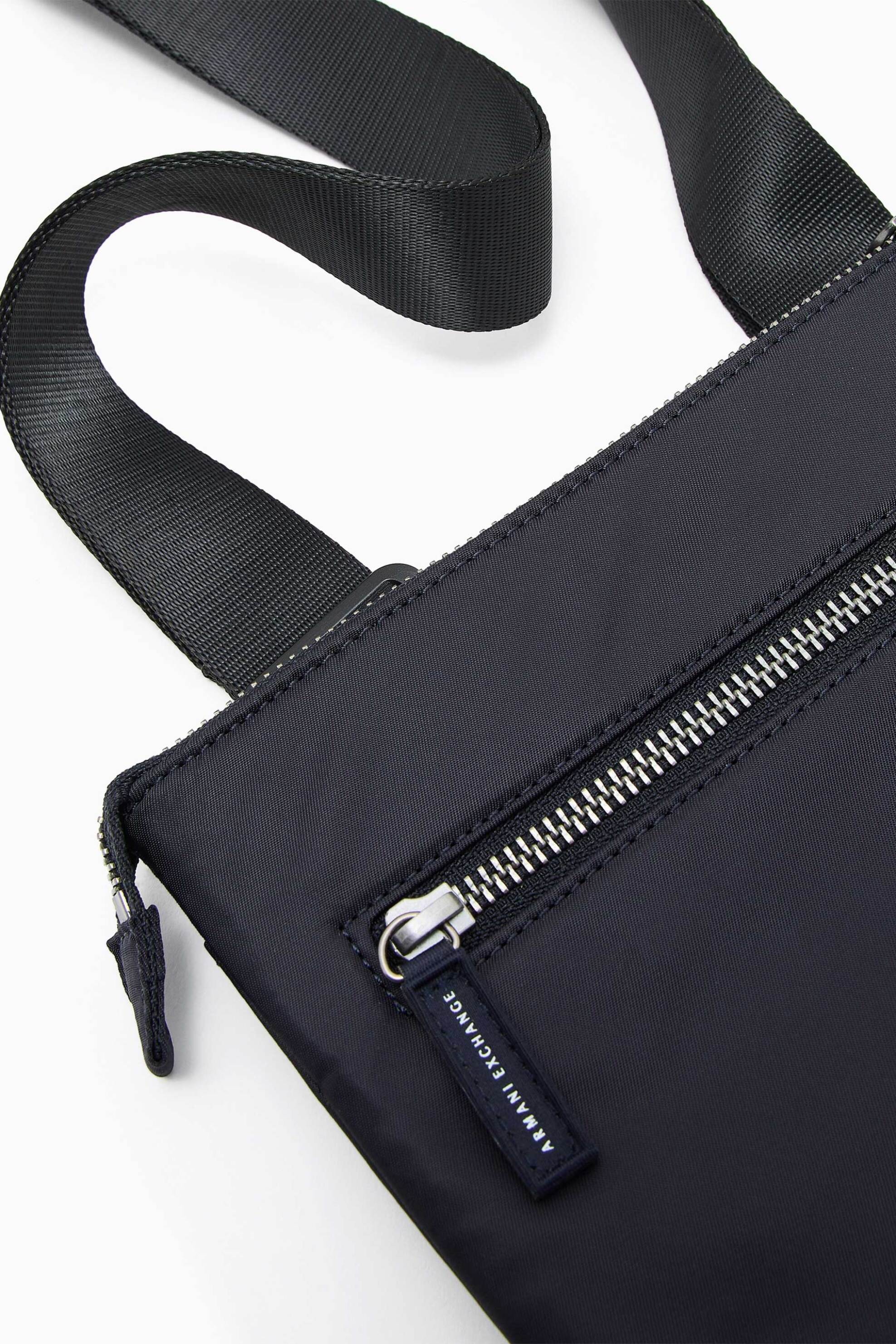 Armani Exchange ανδρικό τσαντάκι crossbody με λογότυπο - XM000105AF15129 Σκούρο Μπλε φωτογραφία