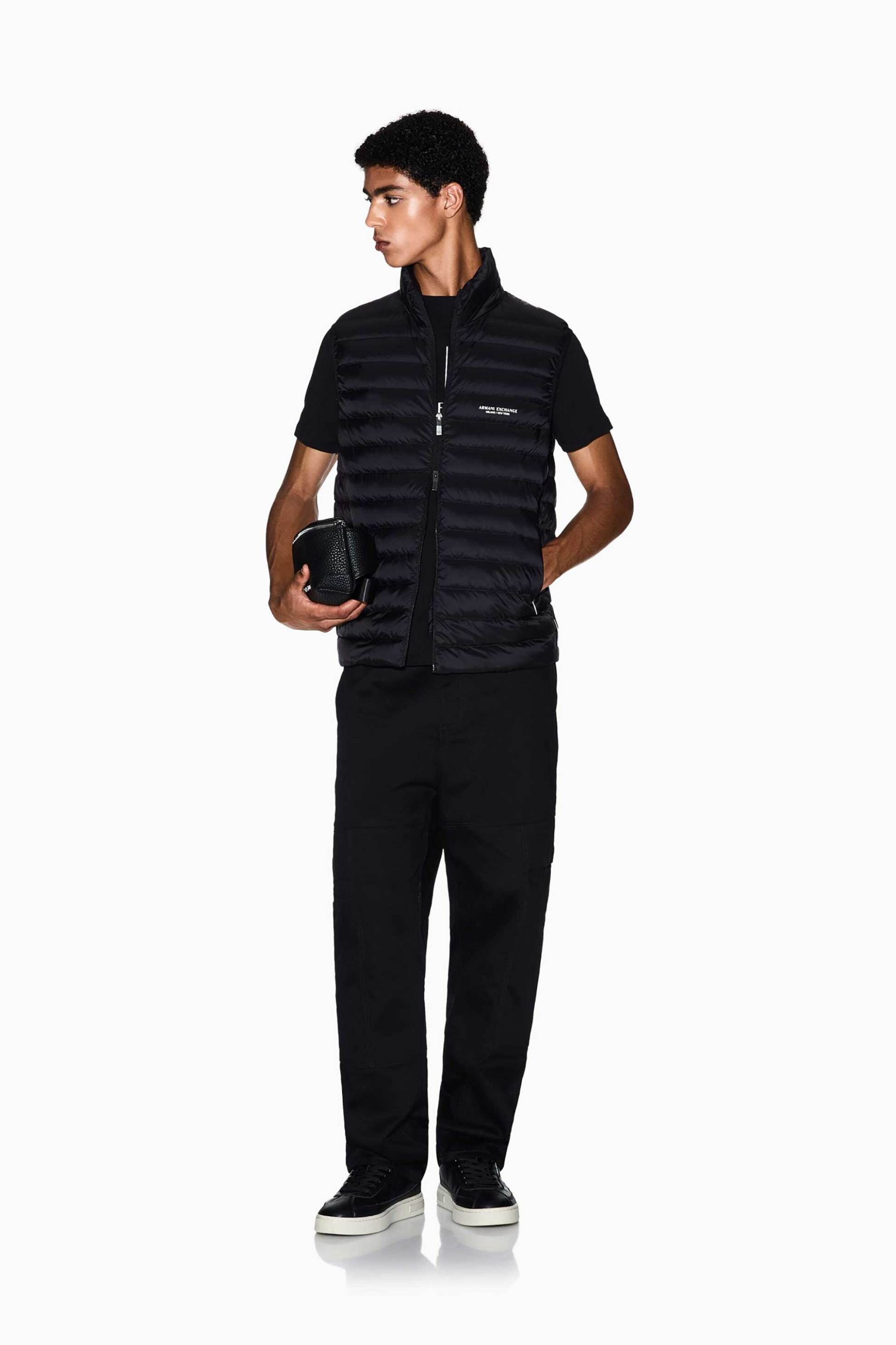 Armani Exchange ανδρικό αμάνικο μπουφάν με καπιτονέ σχέδιο Regular Fit - XM001576AF16927 Μαύρο φωτογραφία