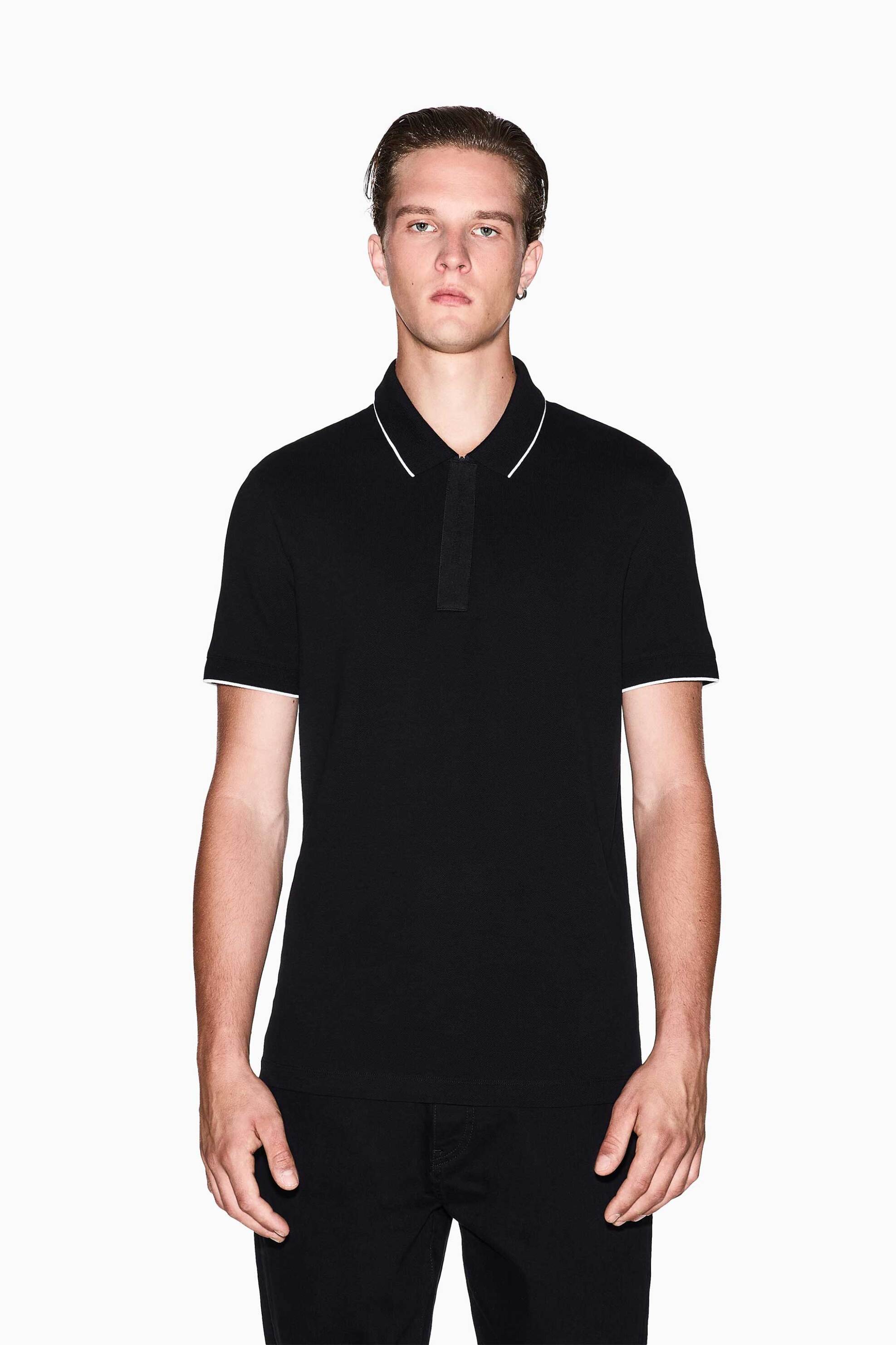 Armani Exchange ανδρική κοντομάνικη μπλούζα πόλο πικέ με λογότυπο στην πατιλέτα Slim Fit - XM001285AF10366 Μαύρο