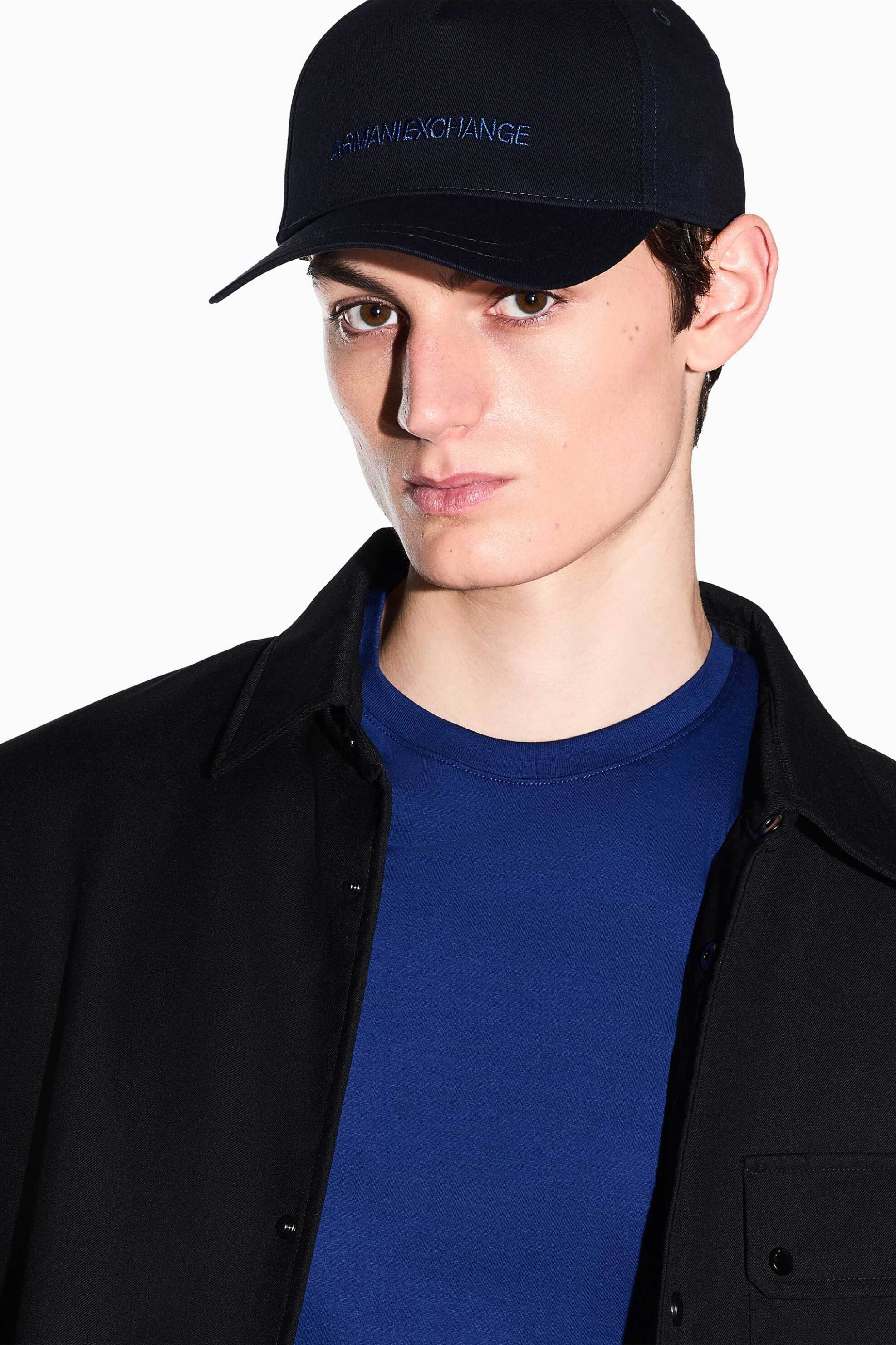 Armani Exchange ανδρικό καπέλο jockey με κεντημένο λογότυπο - XM002829AF15502 Σκούρο Μπλε φωτογραφία