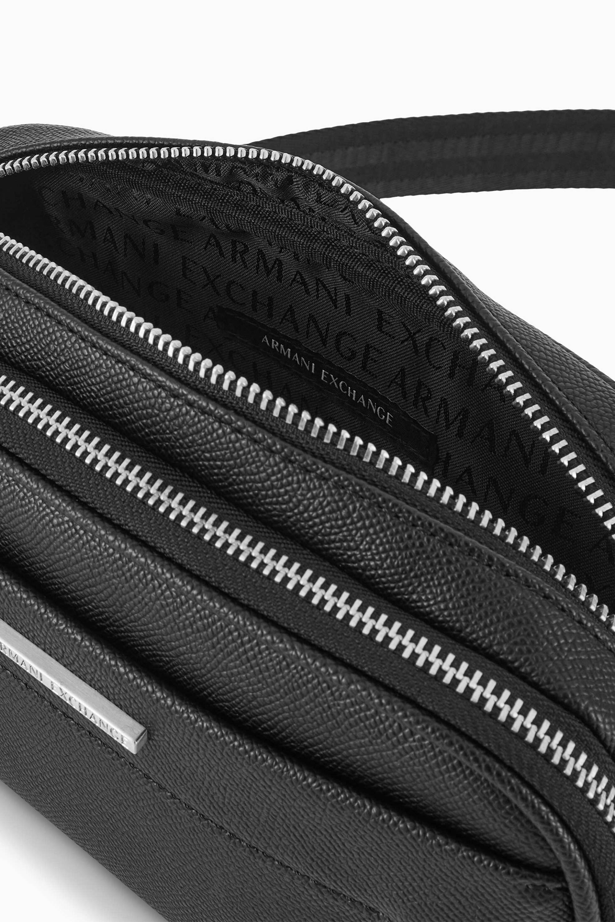 Armani Exchange ανδρικό νεσεσέρ με μεταλλικό λογότυπο - XM002040AF19931 Μαύρο φωτογραφία