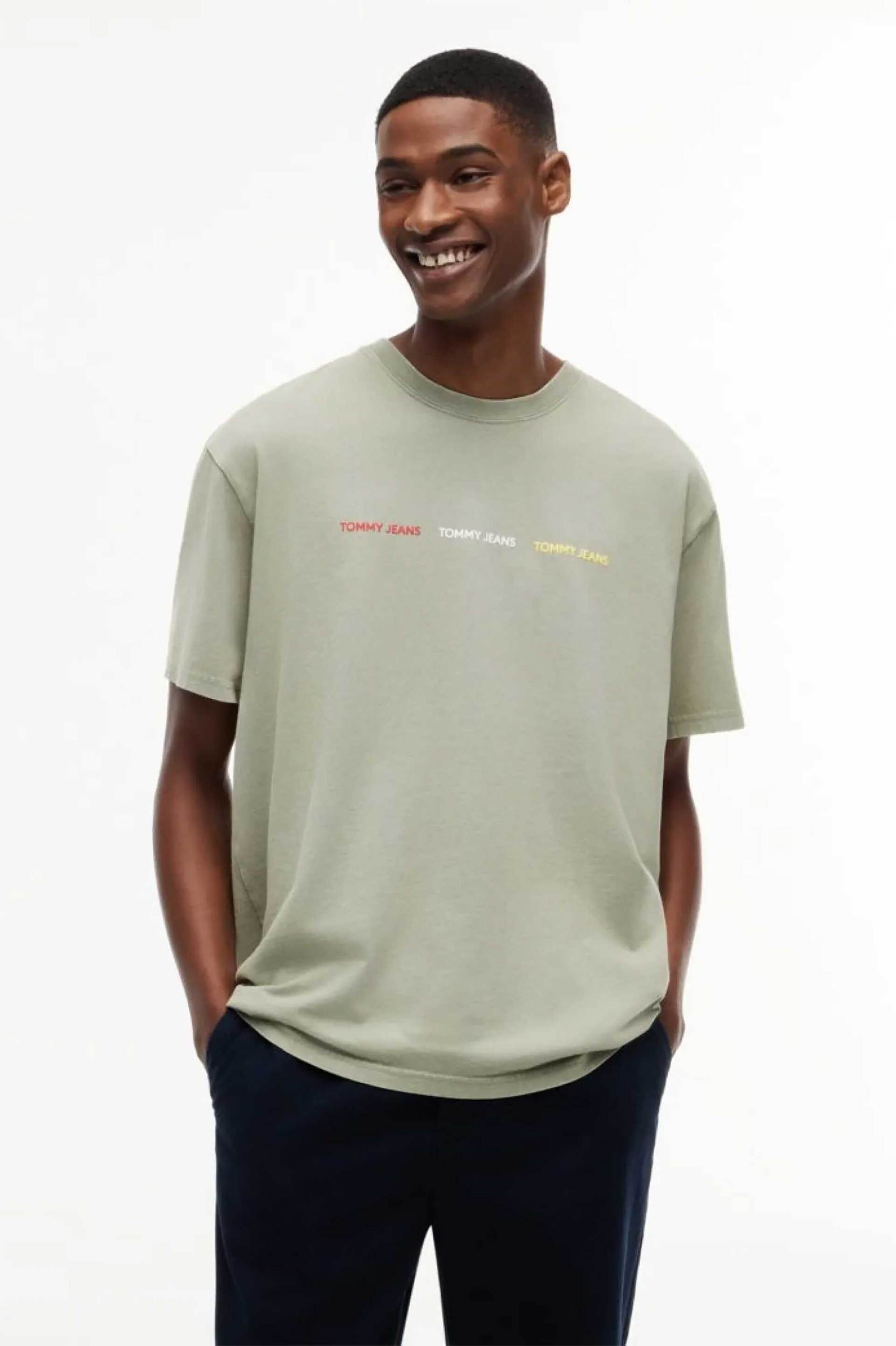 Tommy Jeans ανδρικό T-shirt με repeat logo Regular Fit - DM0DM23180 Λαδί