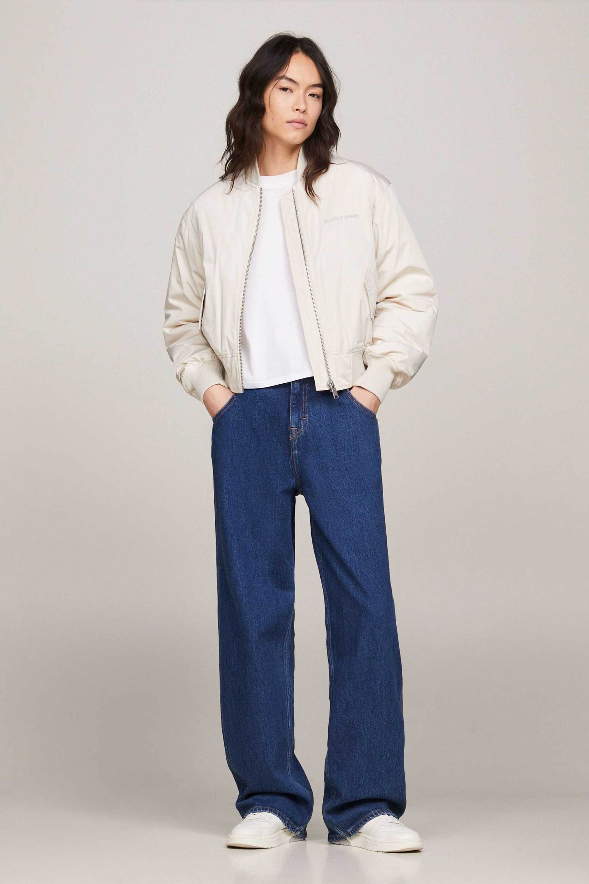 Tommy Jeans γυναικείo bomber jacket μονόχρωμο - DW0DW17240 Εκρού φωτογραφία