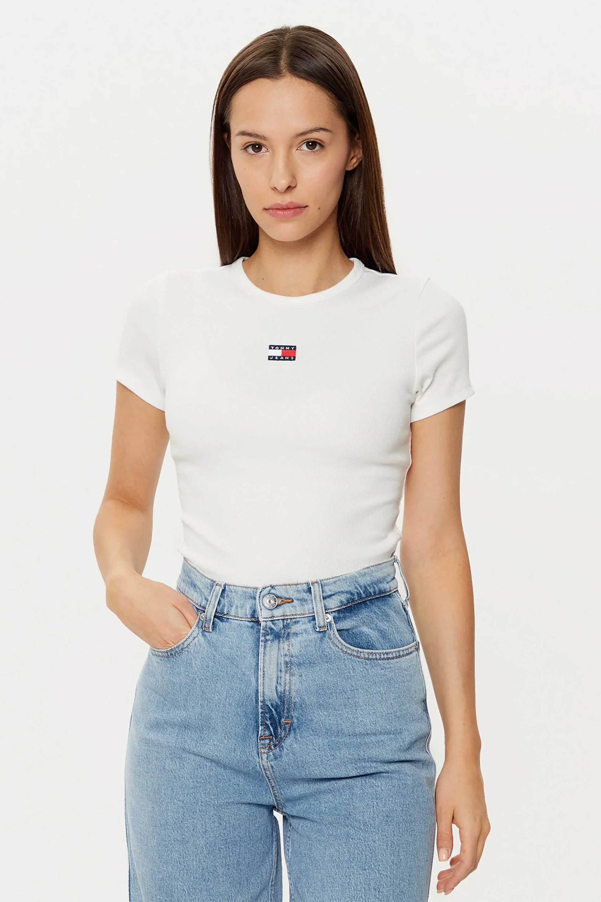  Tommy Jeans γυναικείο T-shirt ribbed με κεντημένο logo patch Slim Fit - DW0DW20463 Λευκό 2025