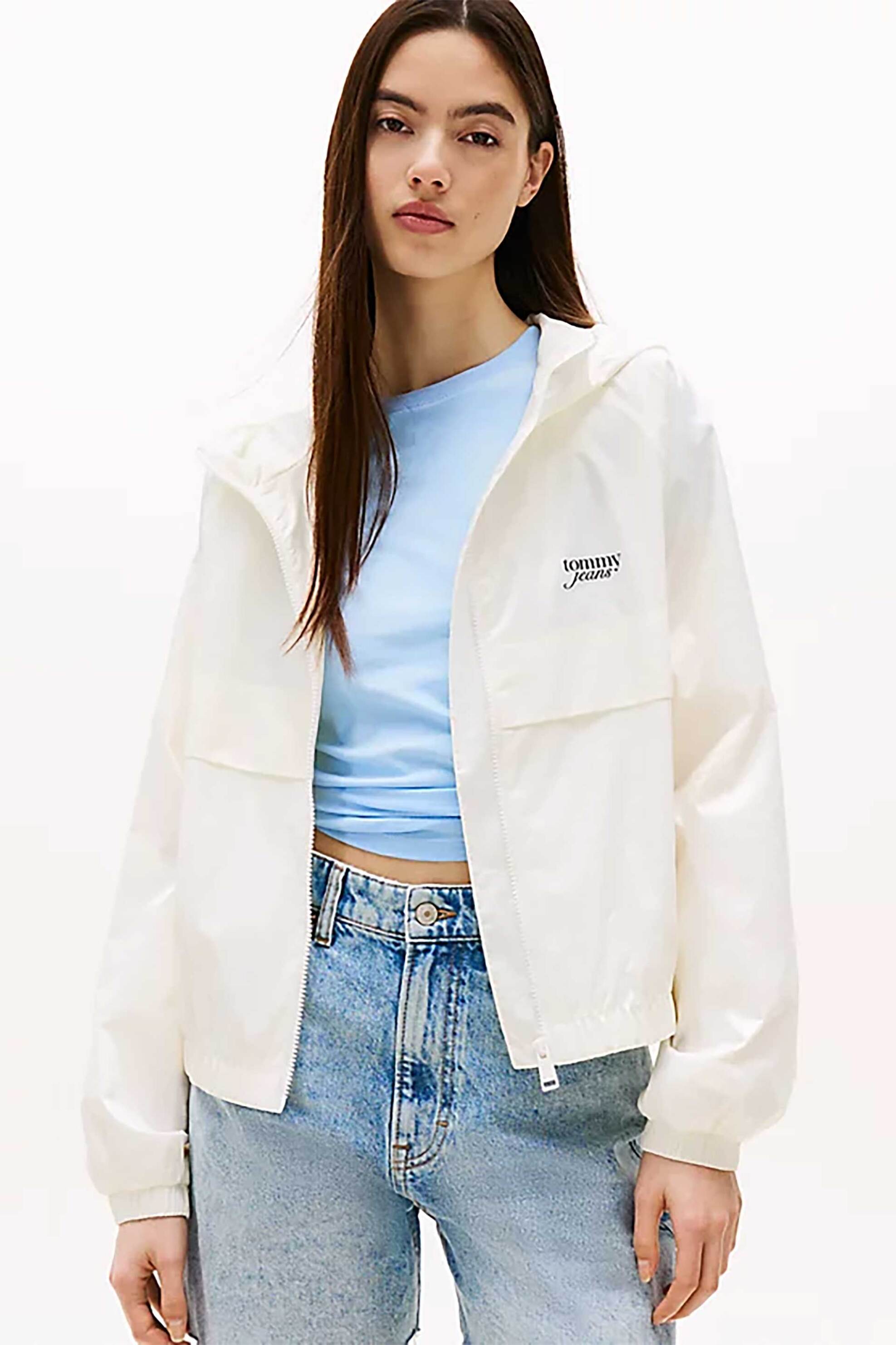 TOMMY JEANS Tommy Jeans γυναικείο αντιανεμικό μπουφάν με logo print - DW0DW20952 Λευκό