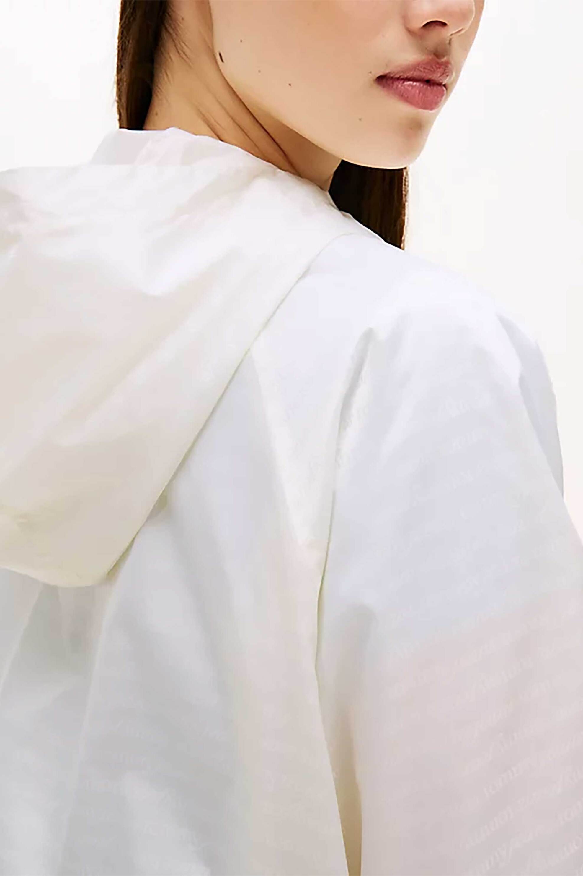 Tommy Jeans γυναικείο αντιανεμικό μπουφάν με logo print - DW0DW20952 Λευκό φωτογραφία